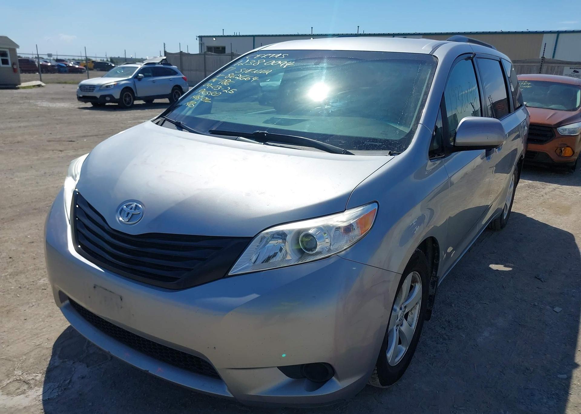 2017 TOYOTA SIENNA