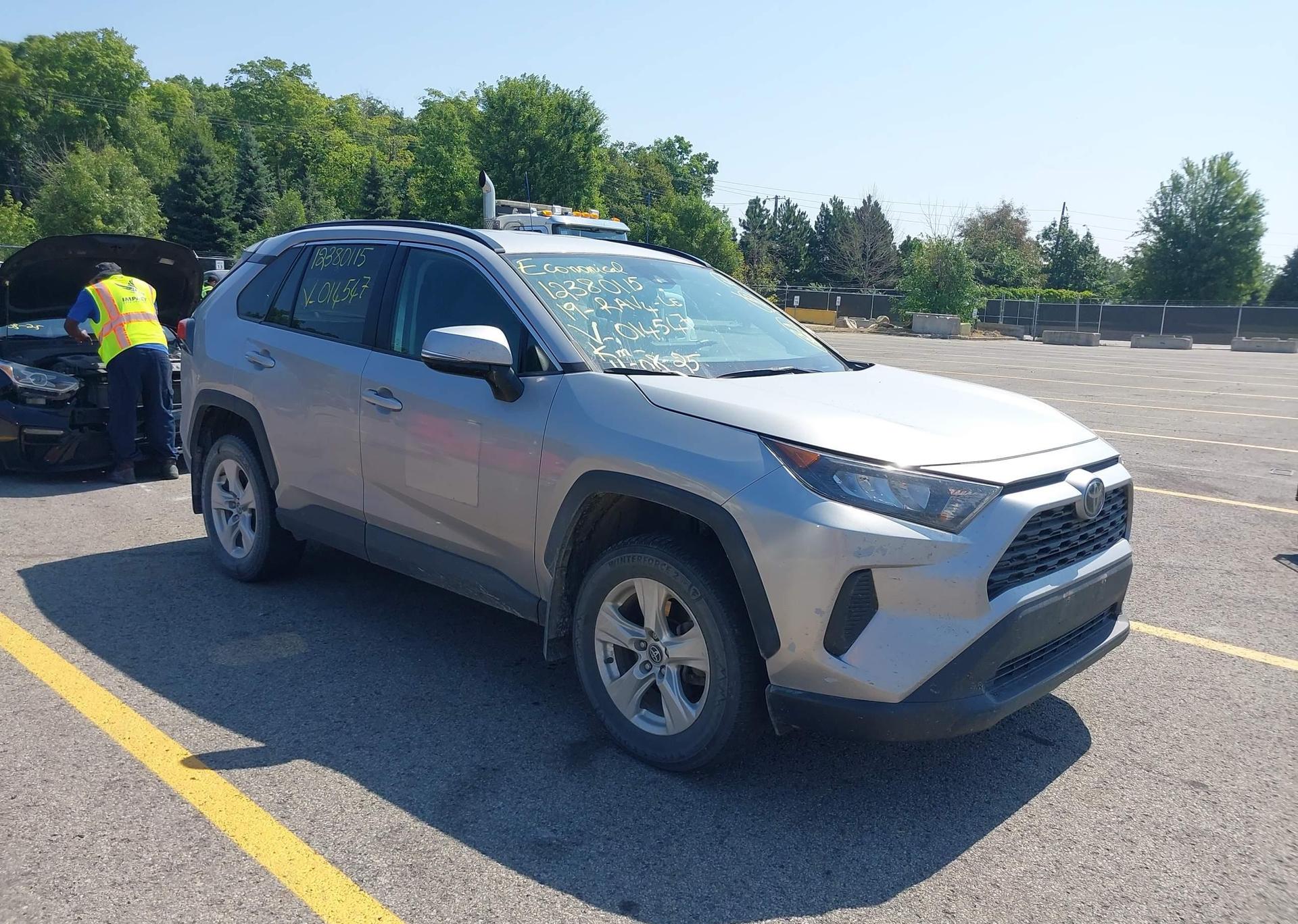 2019 TOYOTA RAV4 LE