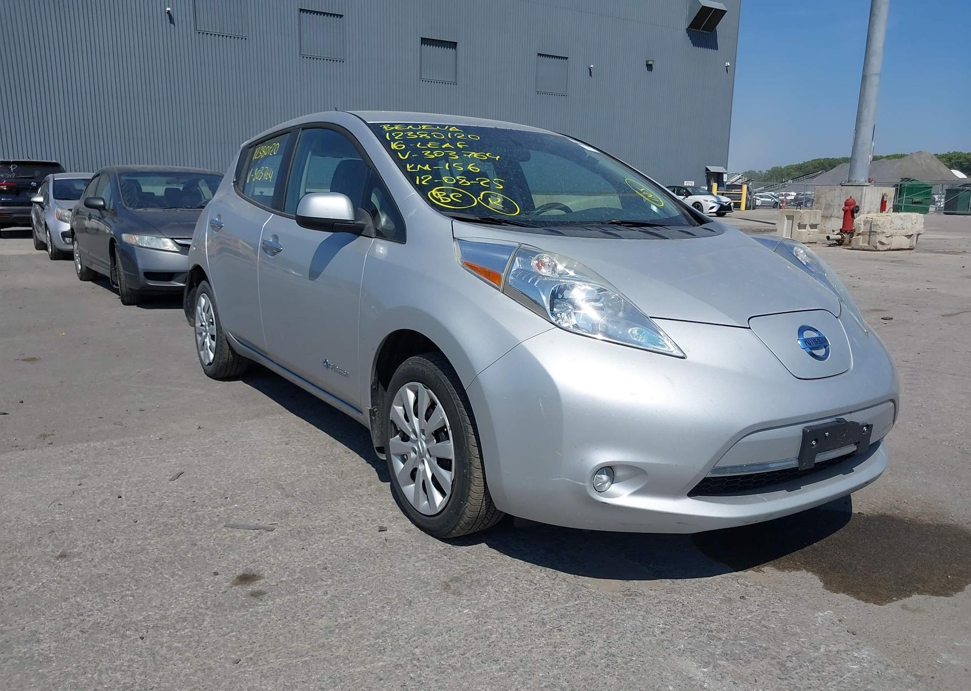 2016 NISSAN LEAF S