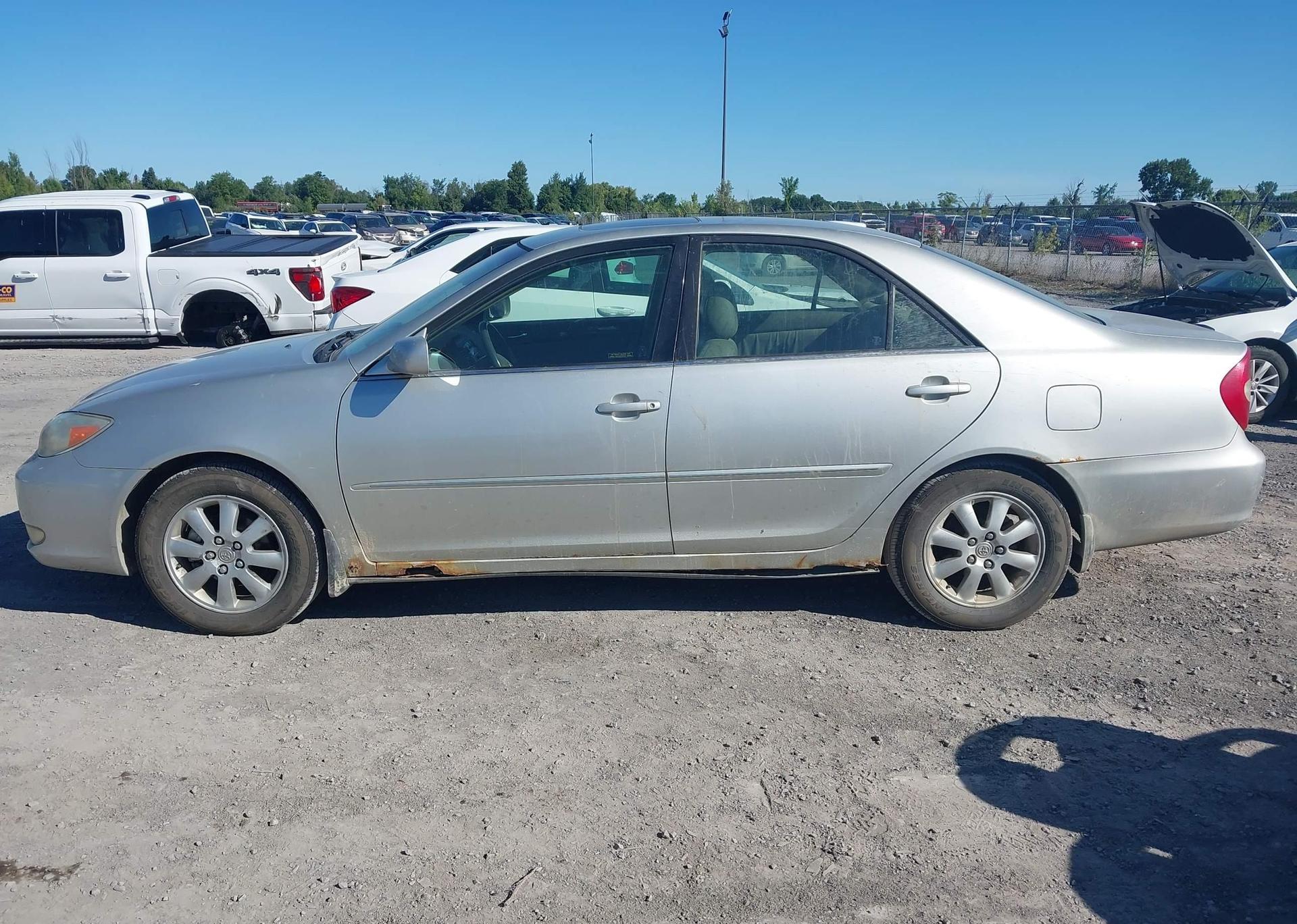 2003 TOYOTA CAMRY LE