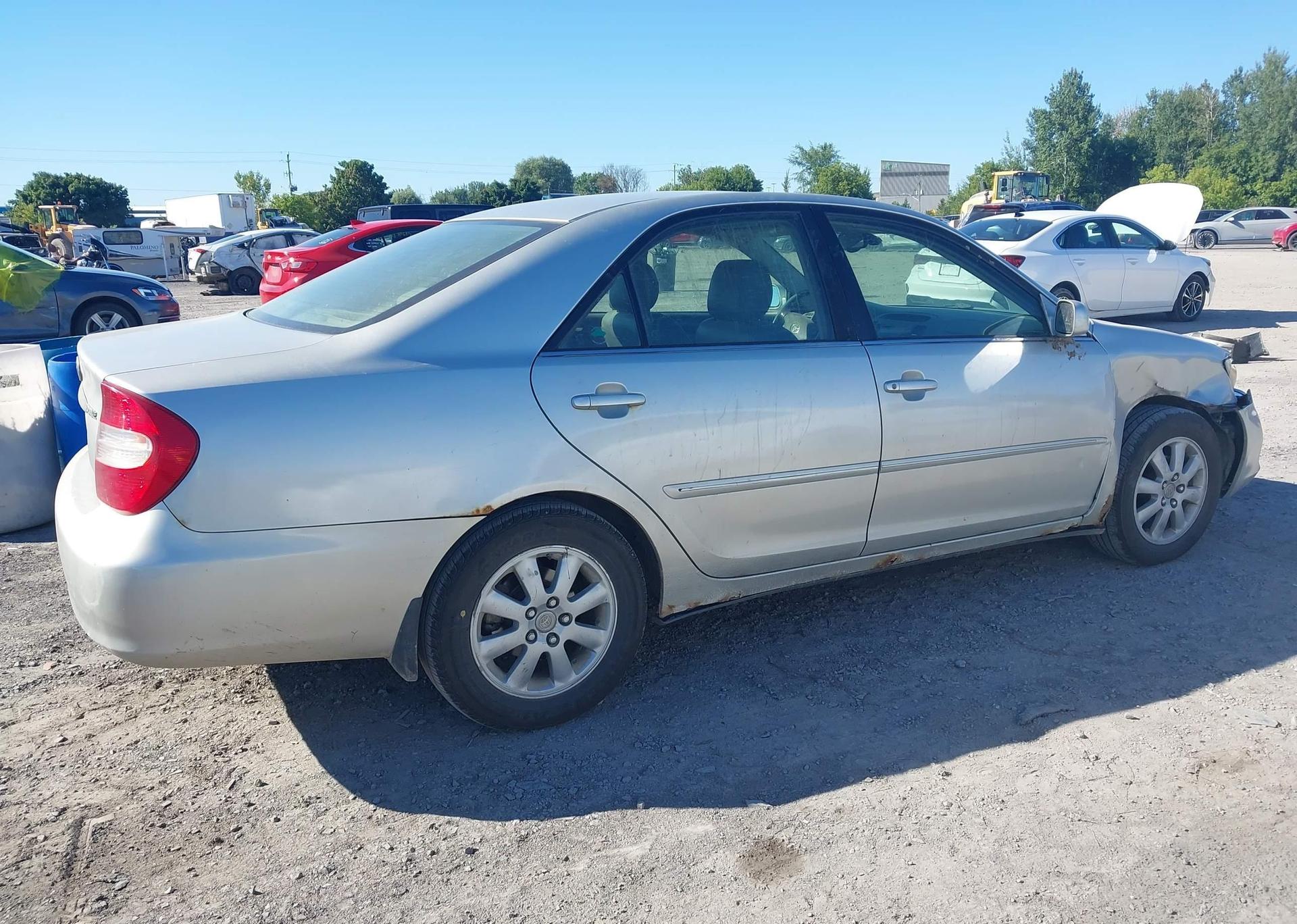 2003 TOYOTA CAMRY LE