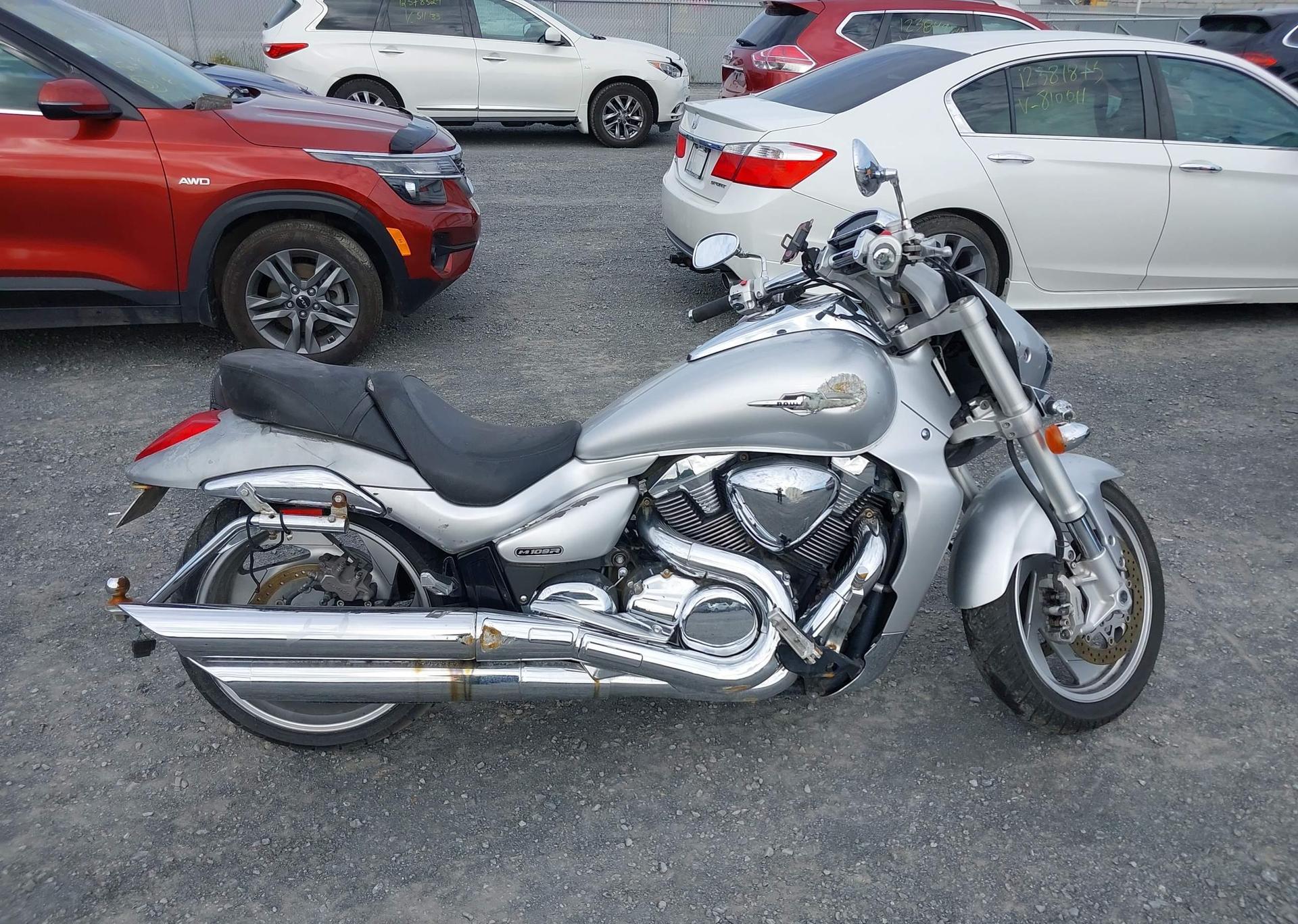 2006 SUZUKI M109R