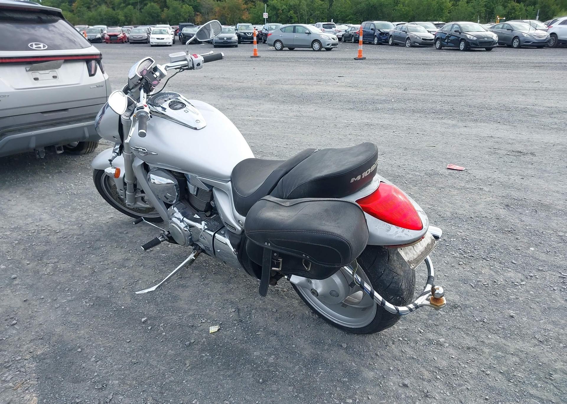 2006 SUZUKI M109R