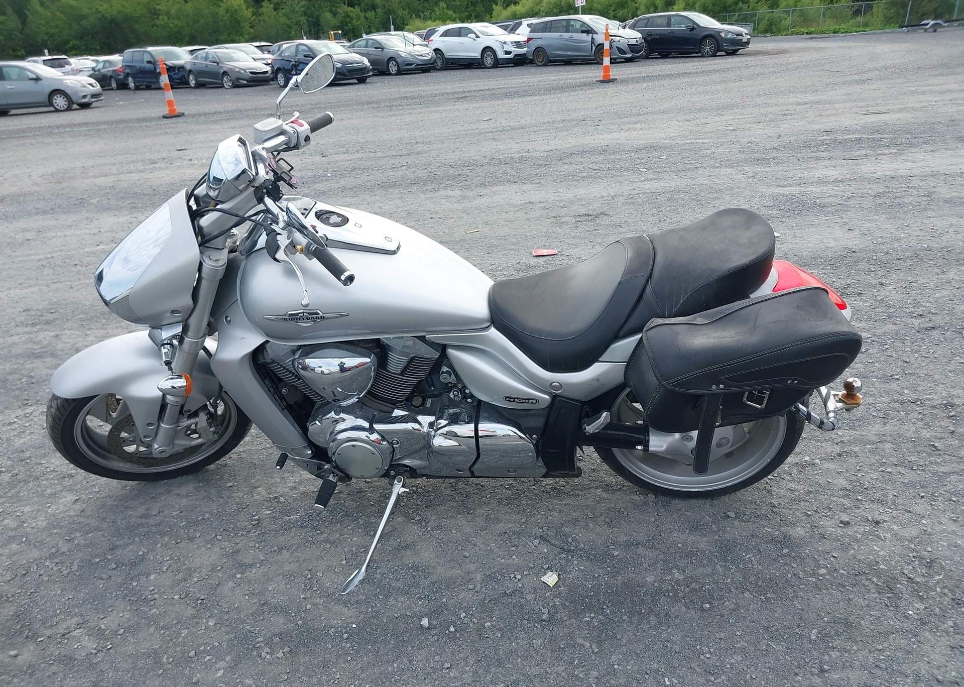 2006 SUZUKI M109R