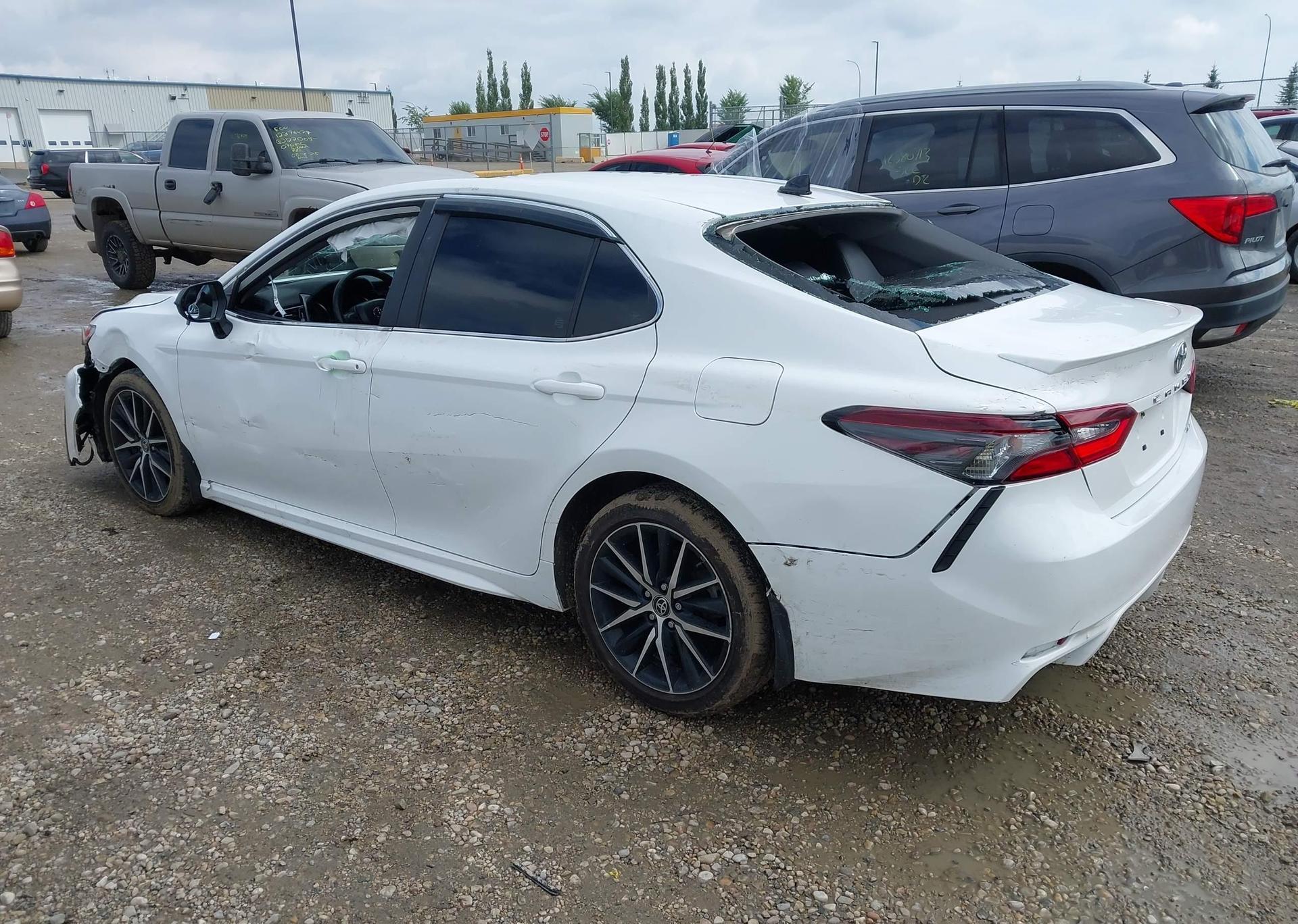 2023 TOYOTA CAMRY SE