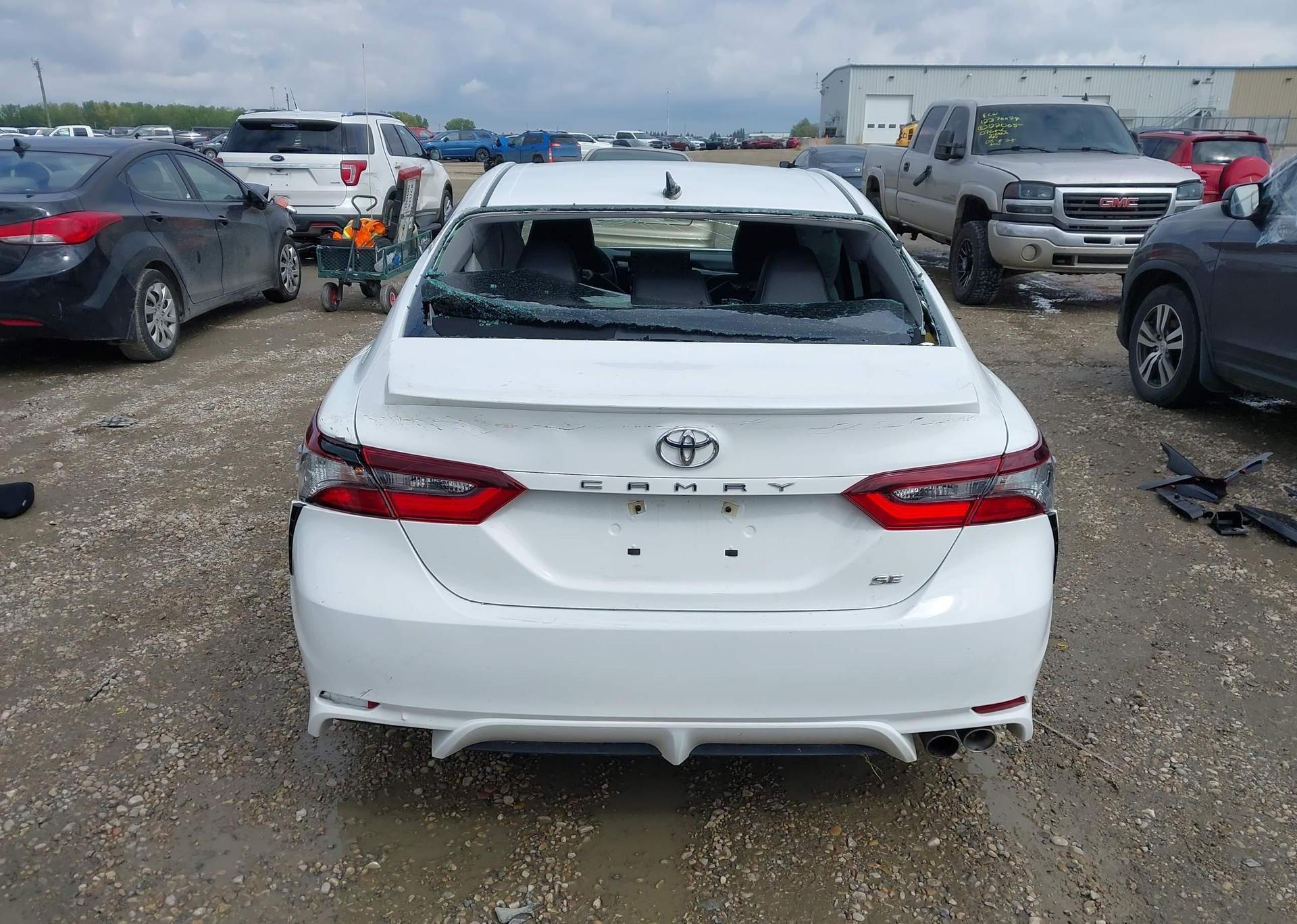 2023 TOYOTA CAMRY SE