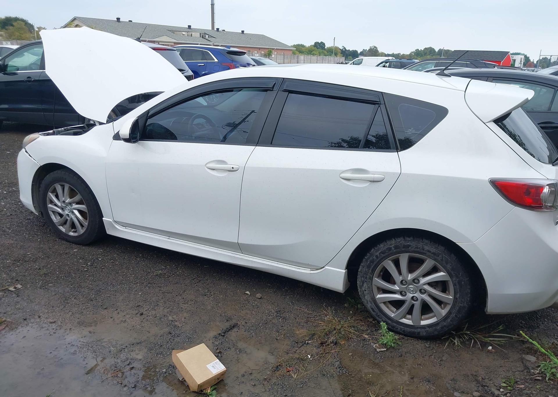 2012 MAZDA 3 I
