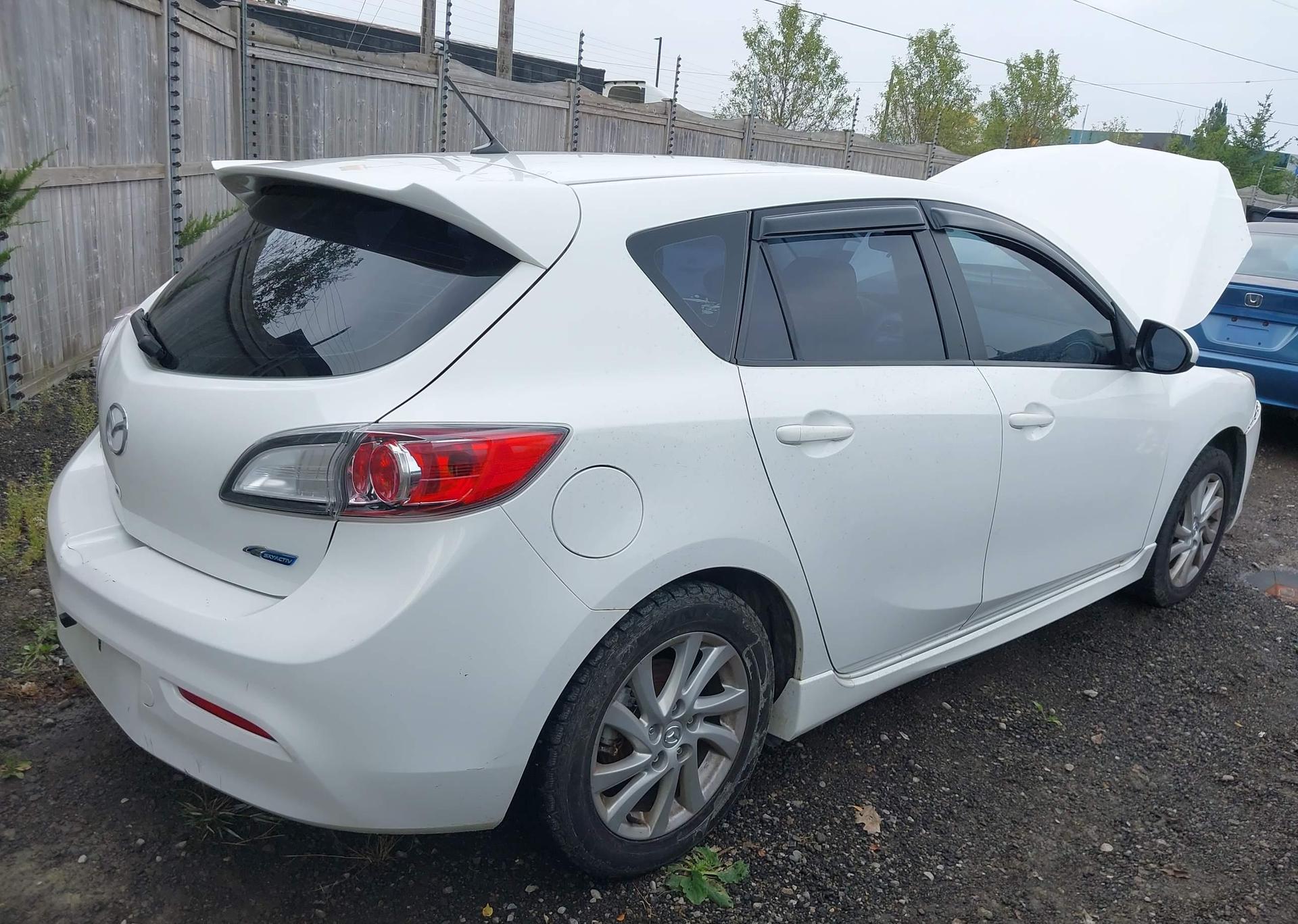 2012 MAZDA 3 I