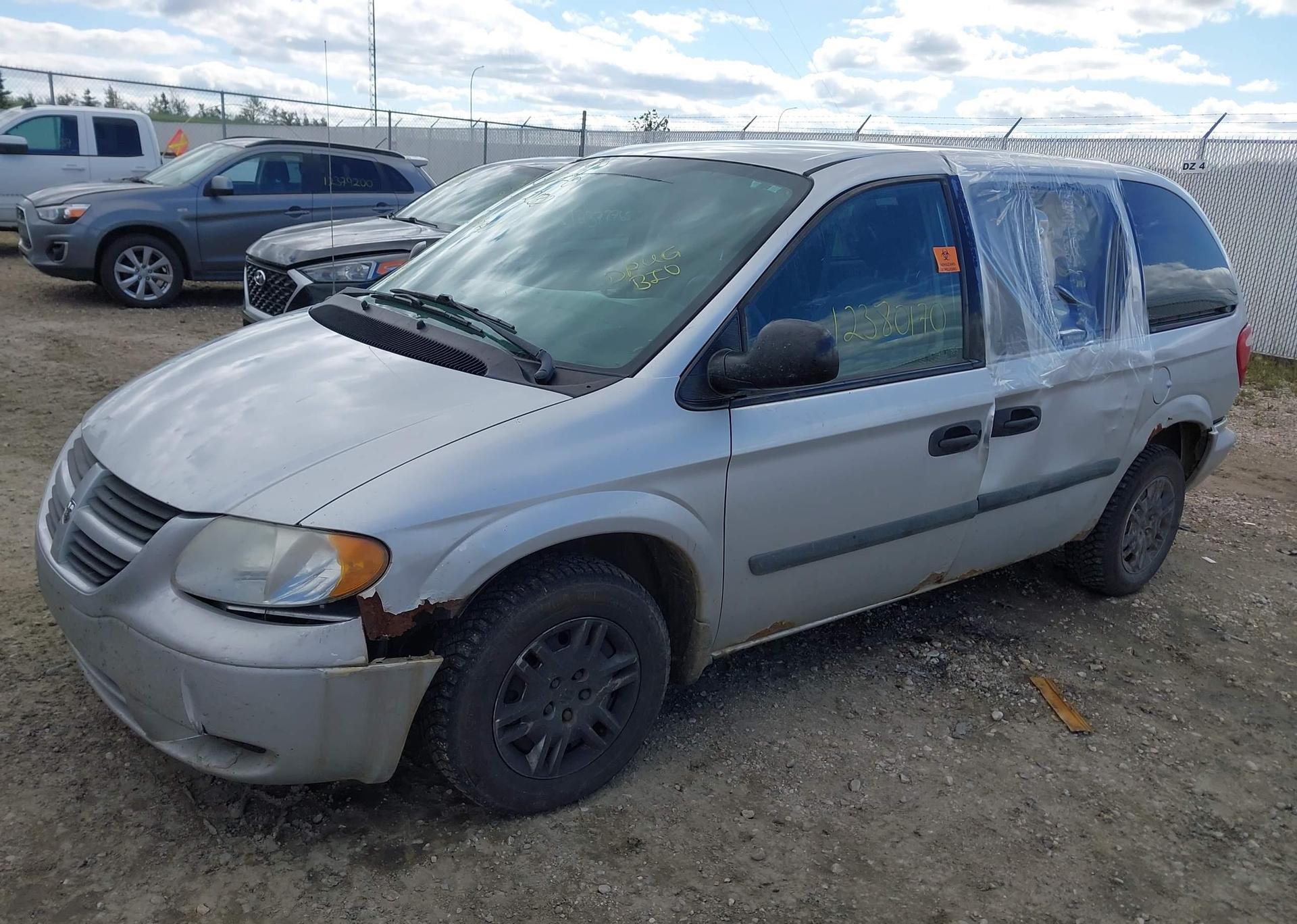 2006 DODGE CARAVAN SE