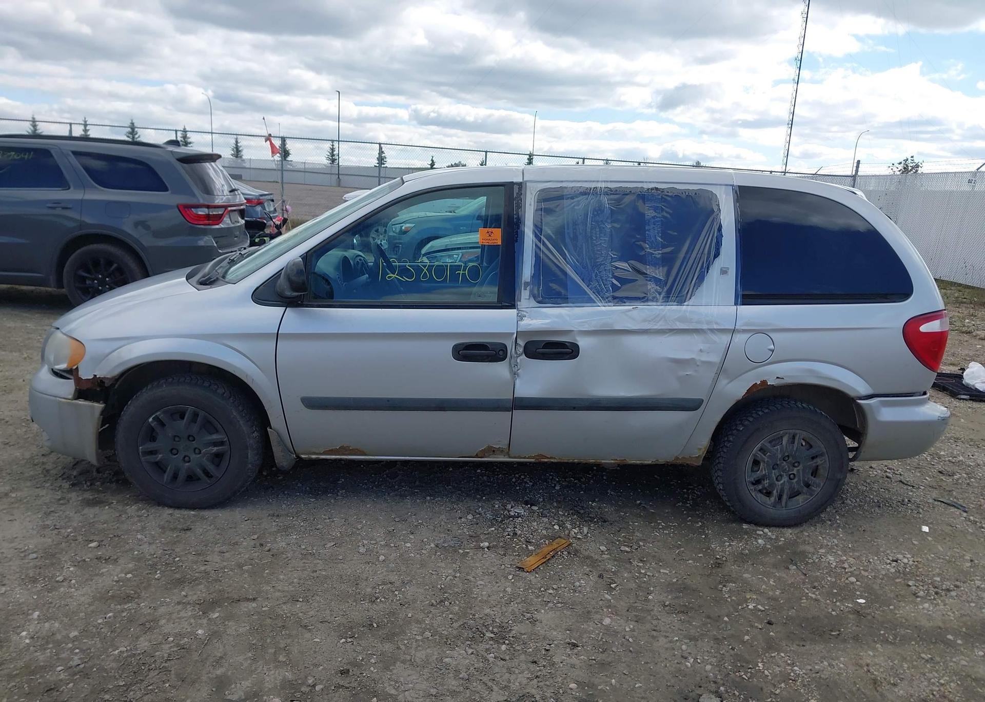 2006 DODGE CARAVAN SE