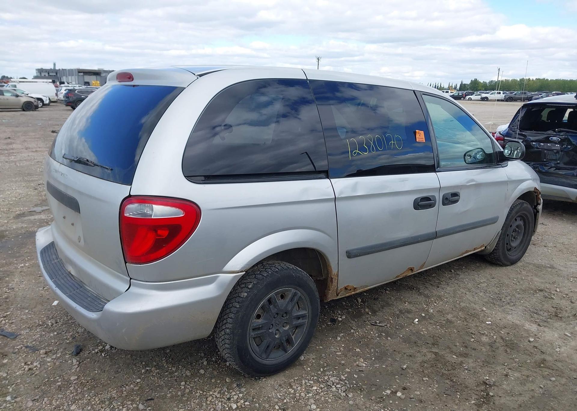 2006 DODGE CARAVAN SE