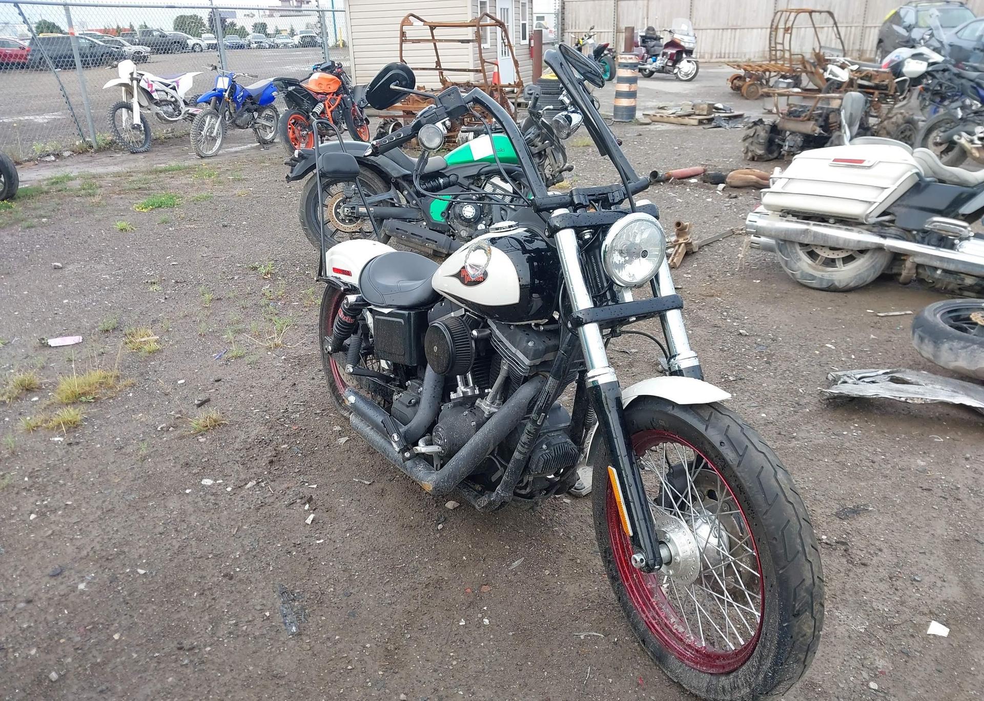 2014 HARLEY-DAVIDSON FXDBP DYNA STREET BOB