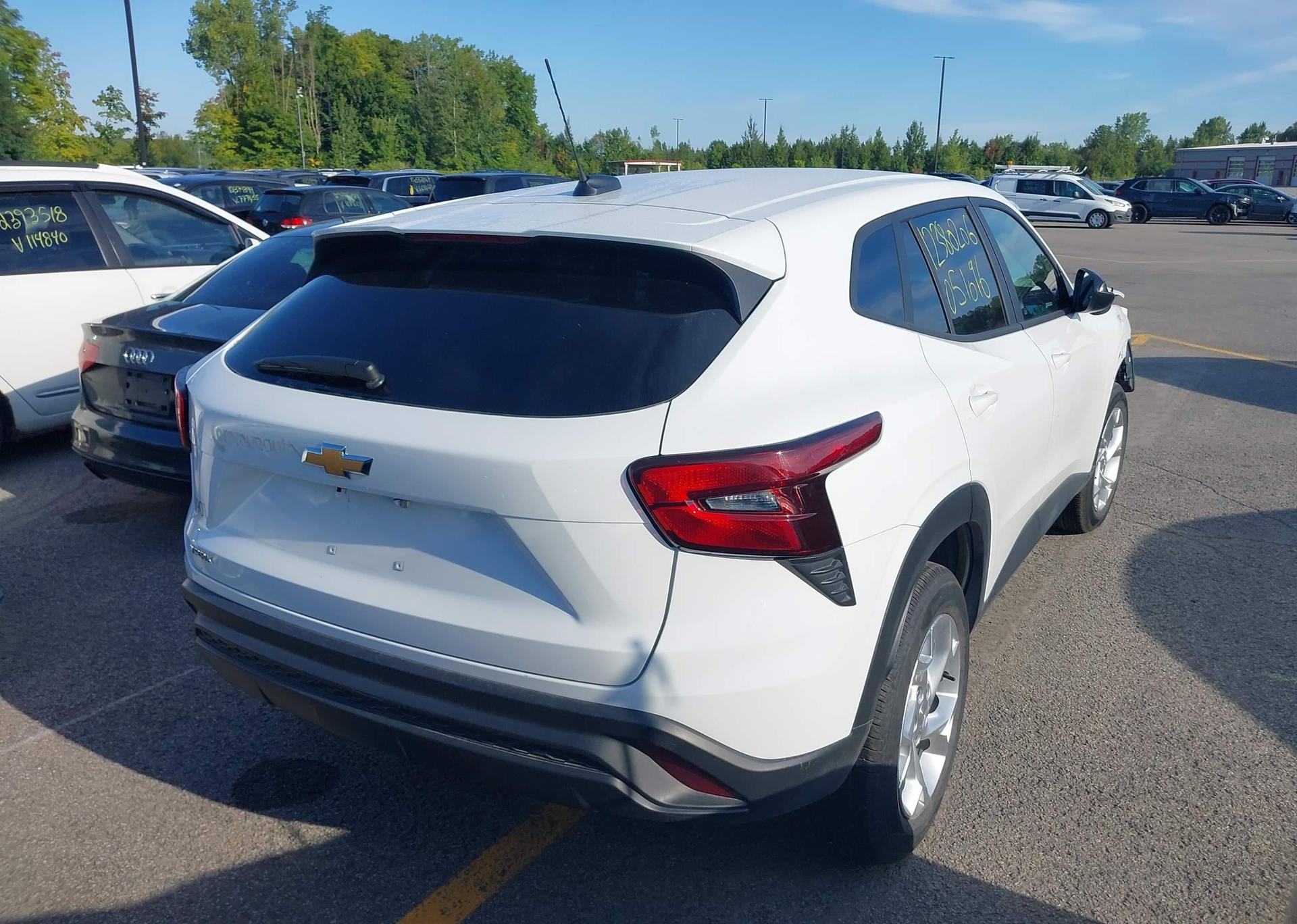 2025 CHEVROLET TRAX LS FWD