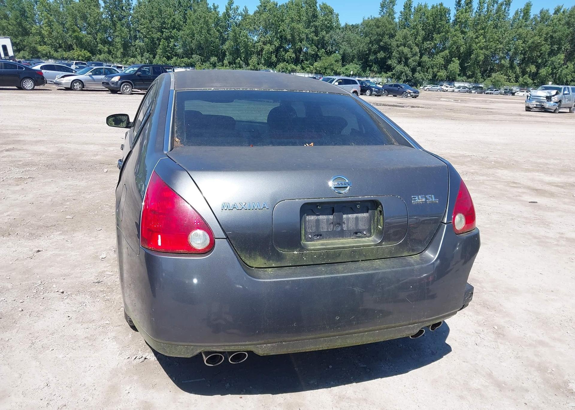 2004 NISSAN MAXIMA SE