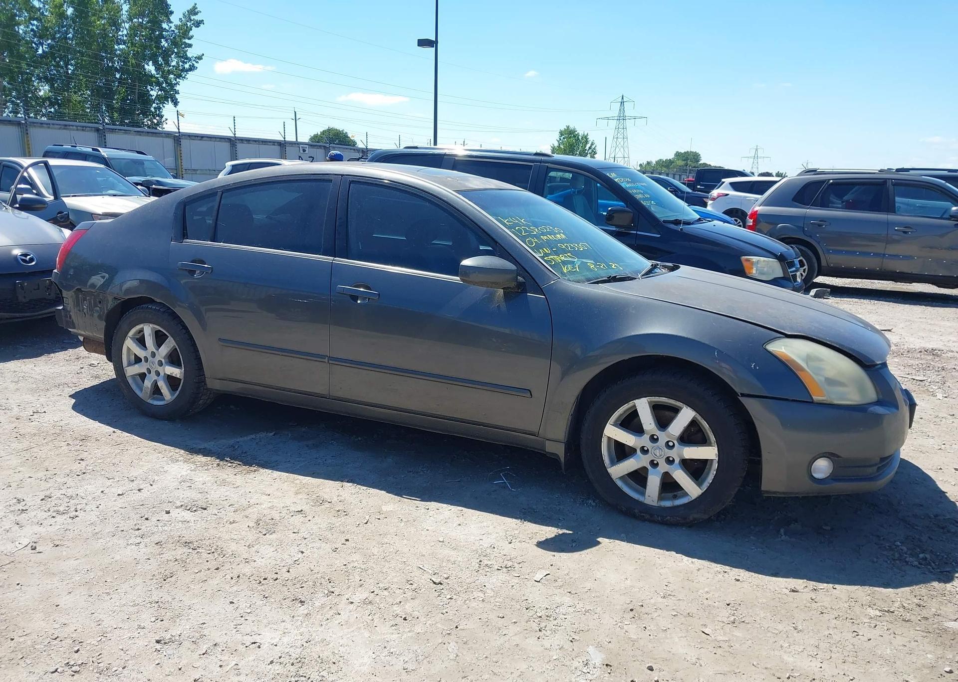 2004 NISSAN MAXIMA SE