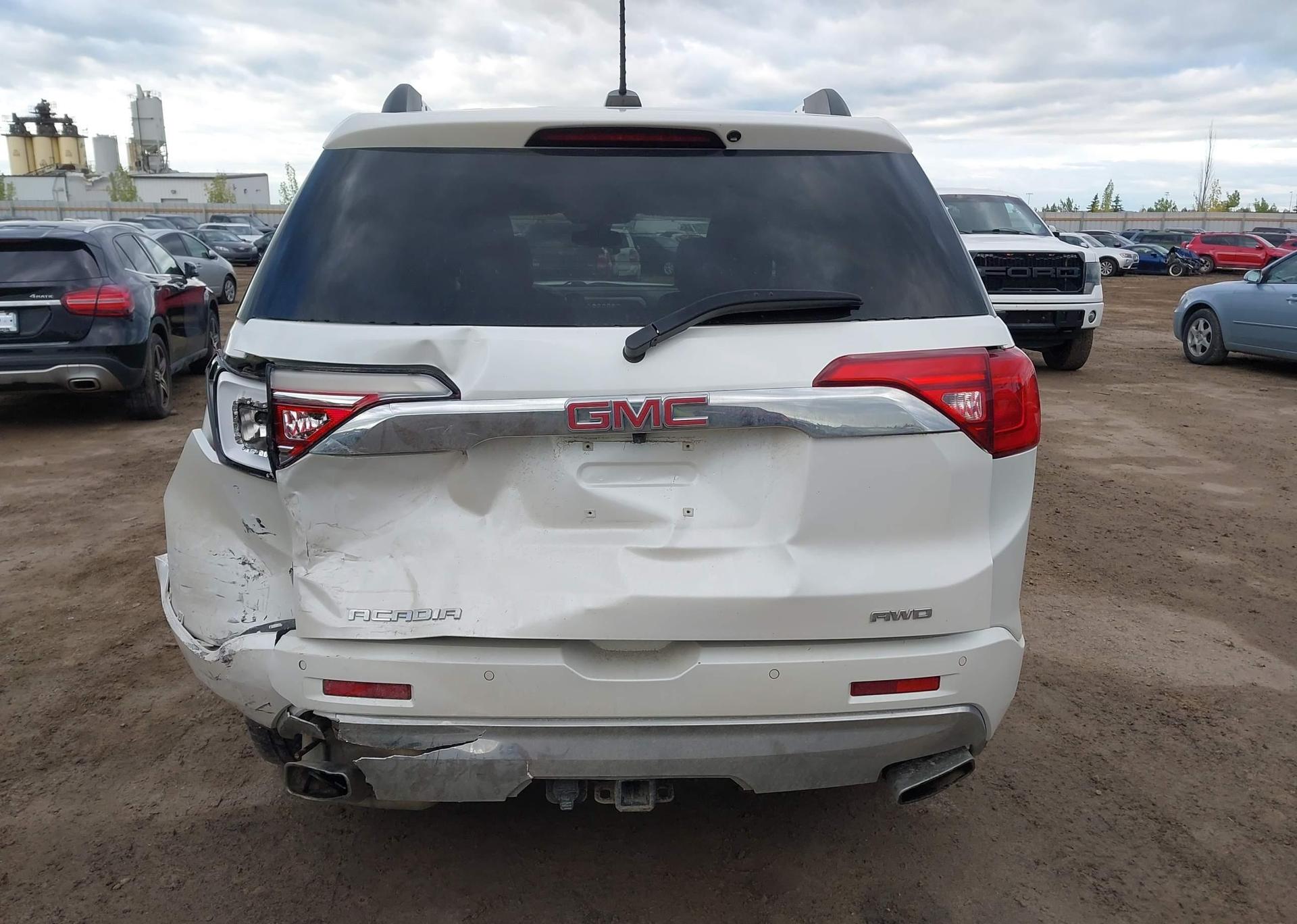 2019 GMC ACADIA DENALI