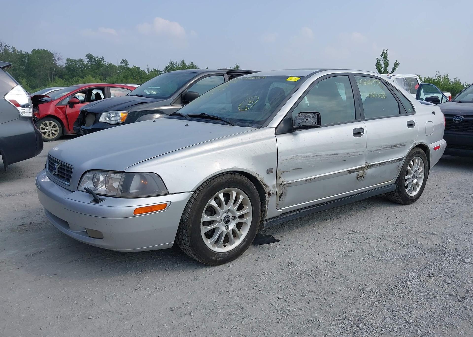 2004 VOLVO S40 A