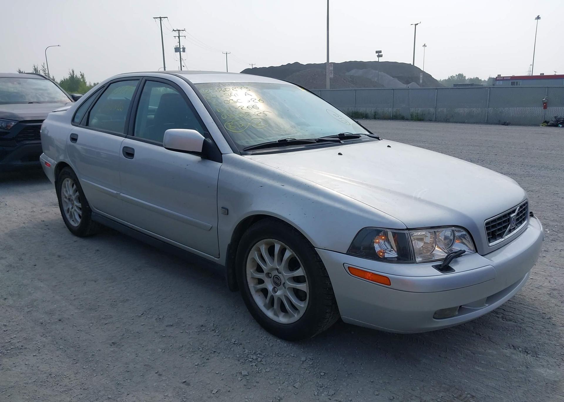 2004 VOLVO S40 A