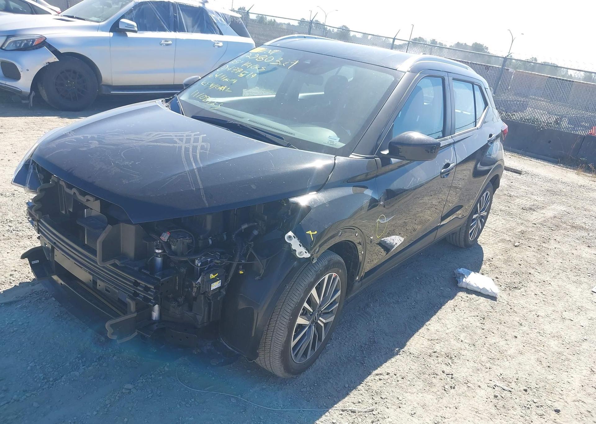 2025 NISSAN KICKS PLAY SV