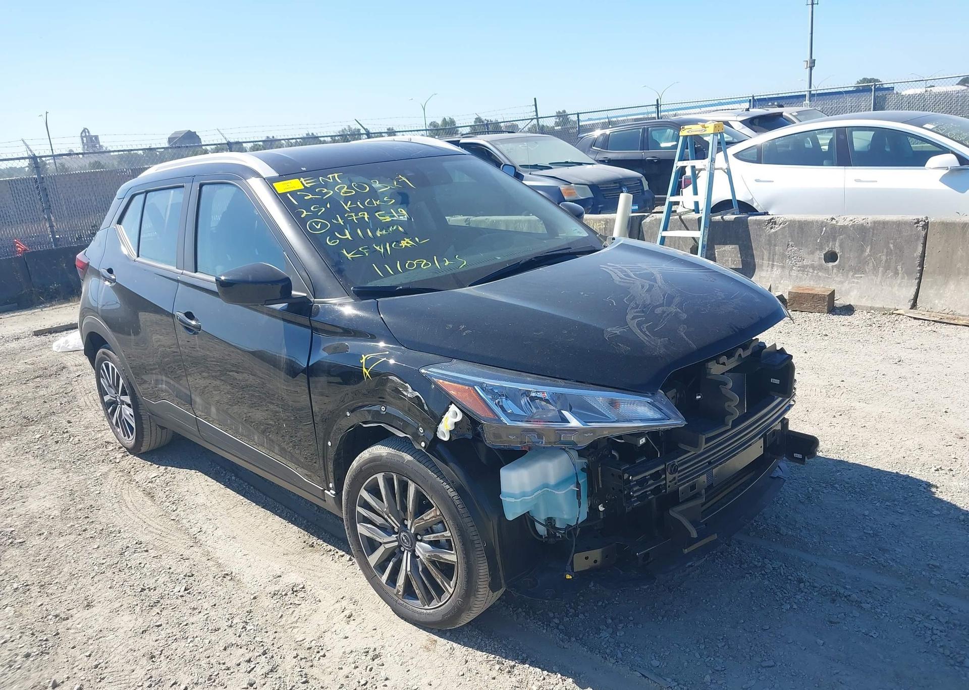 2025 NISSAN KICKS PLAY SV