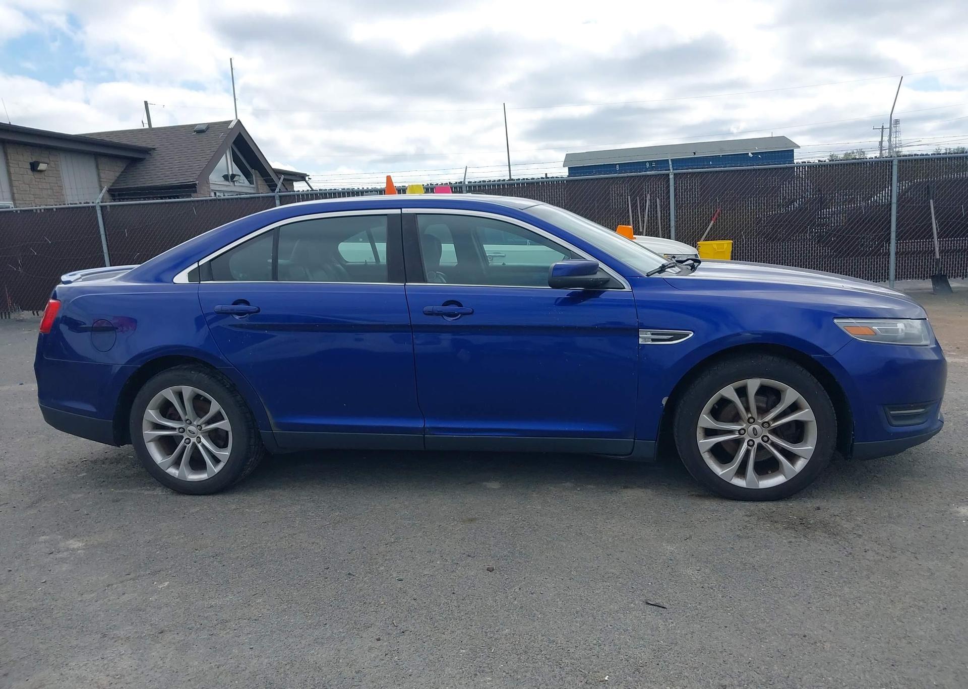 2013 FORD TAURUS SEL