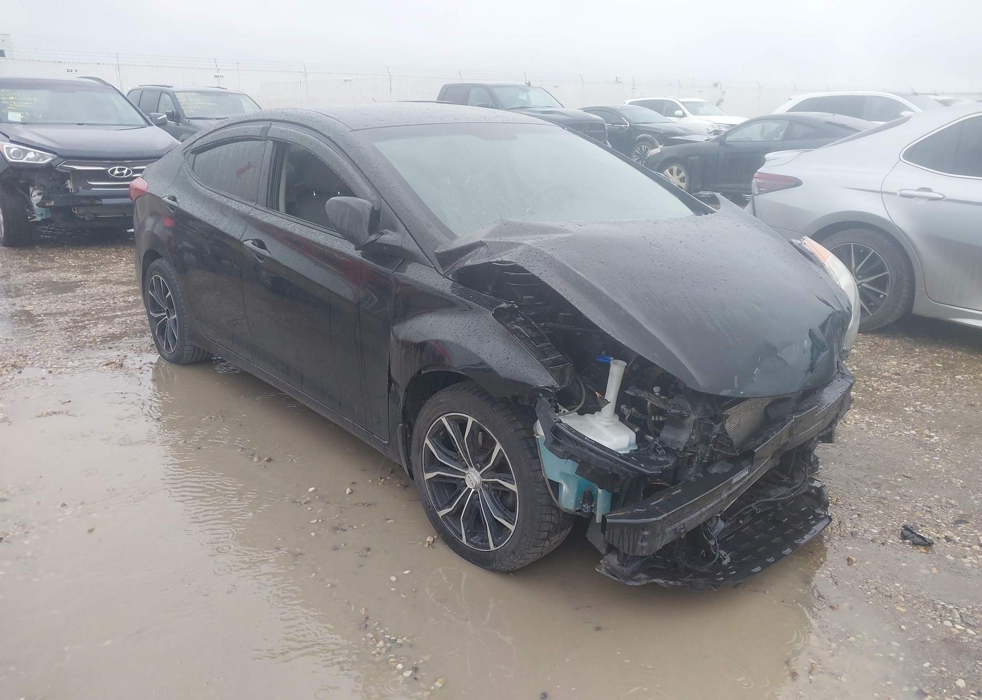 2013 HYUNDAI ELANTRA GL