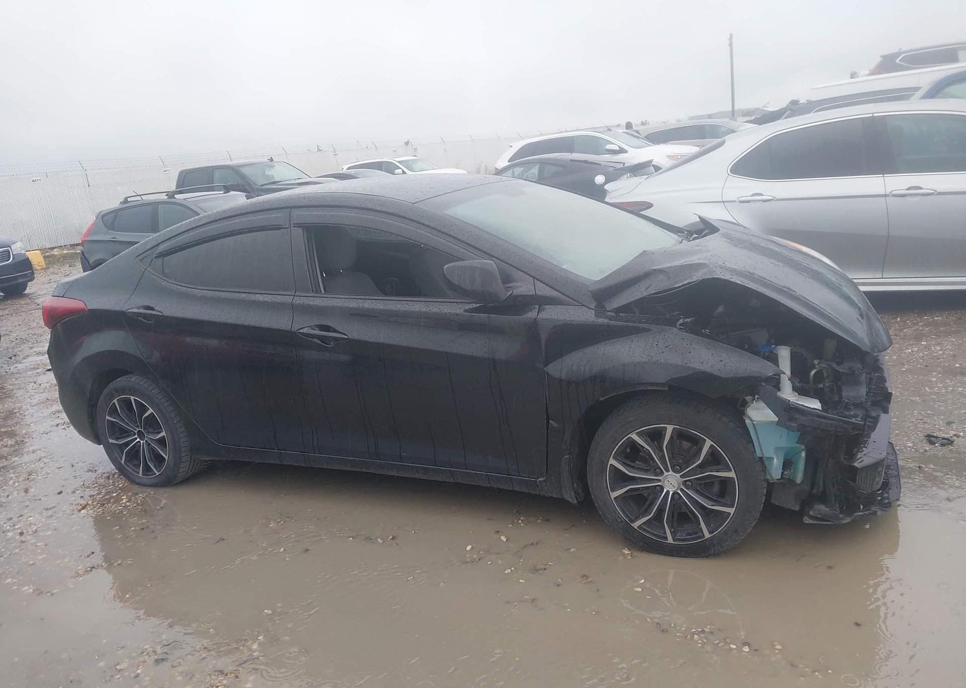 2013 HYUNDAI ELANTRA GL