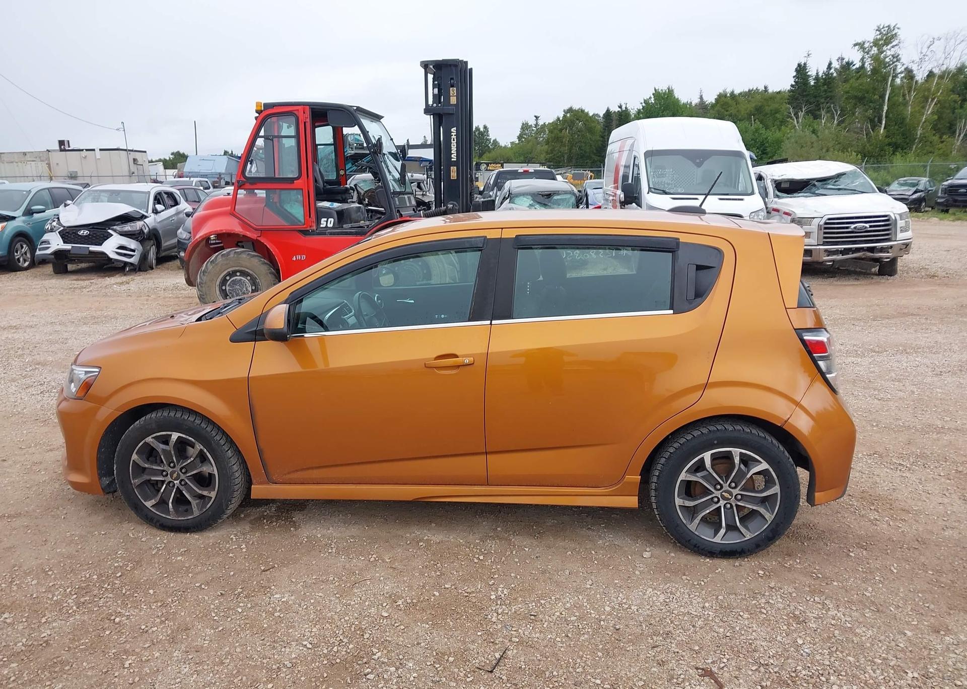 2017 CHEVROLET SONIC LT AUTO