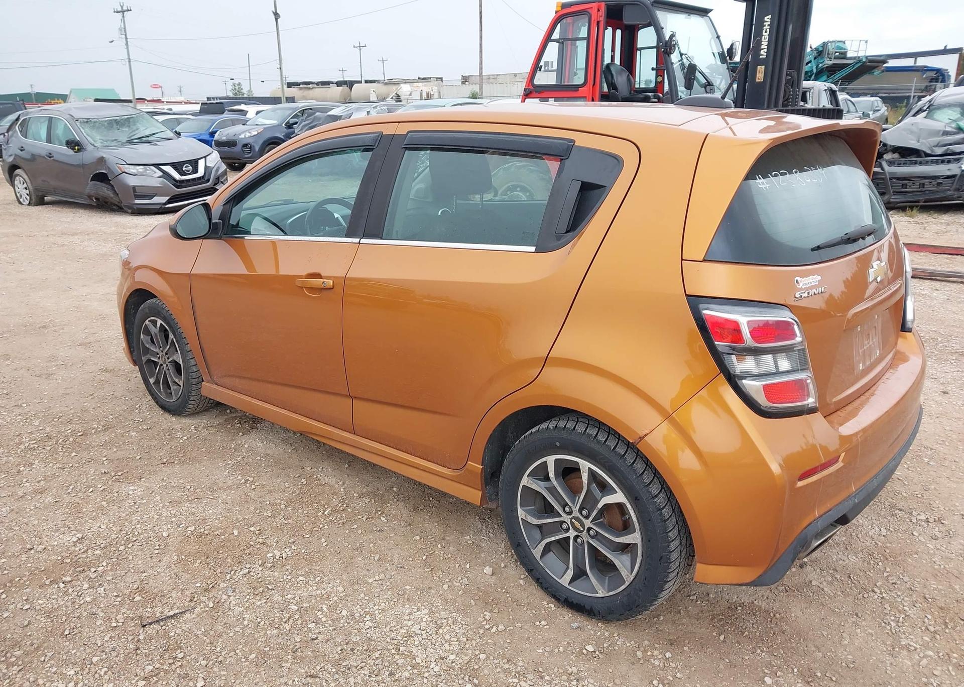 2017 CHEVROLET SONIC LT AUTO