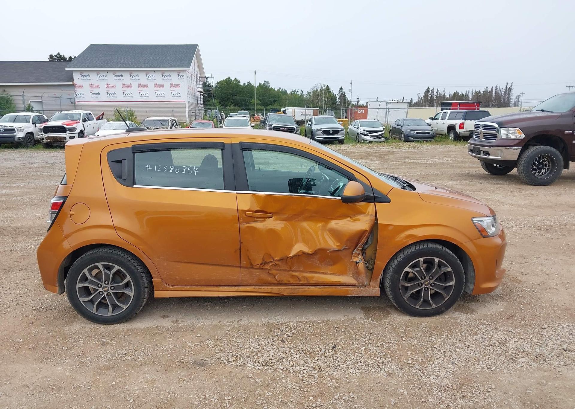 2017 CHEVROLET SONIC LT AUTO