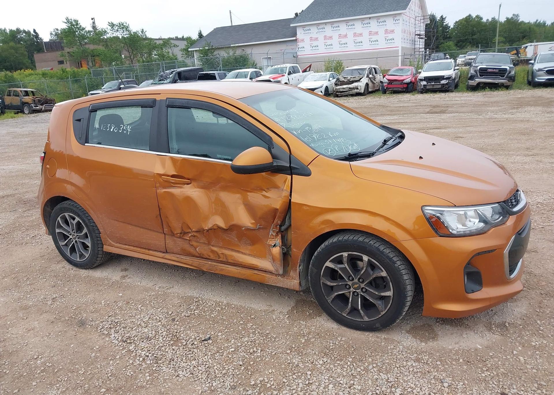 2017 CHEVROLET SONIC LT AUTO
