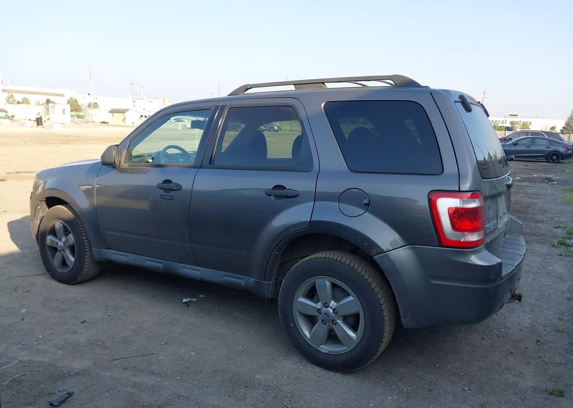 2010 FORD ESCAPE XLT