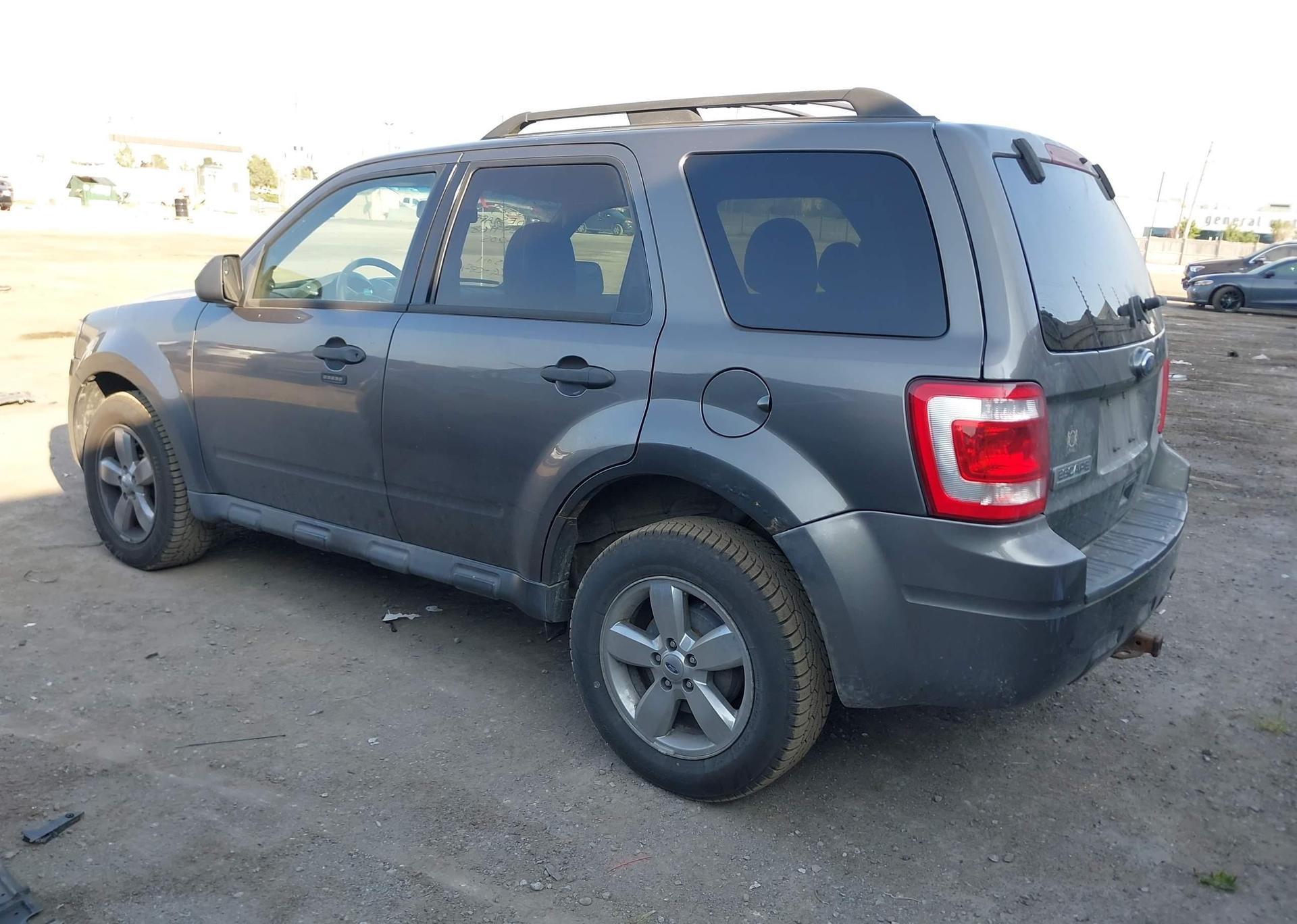 2010 FORD ESCAPE XLT