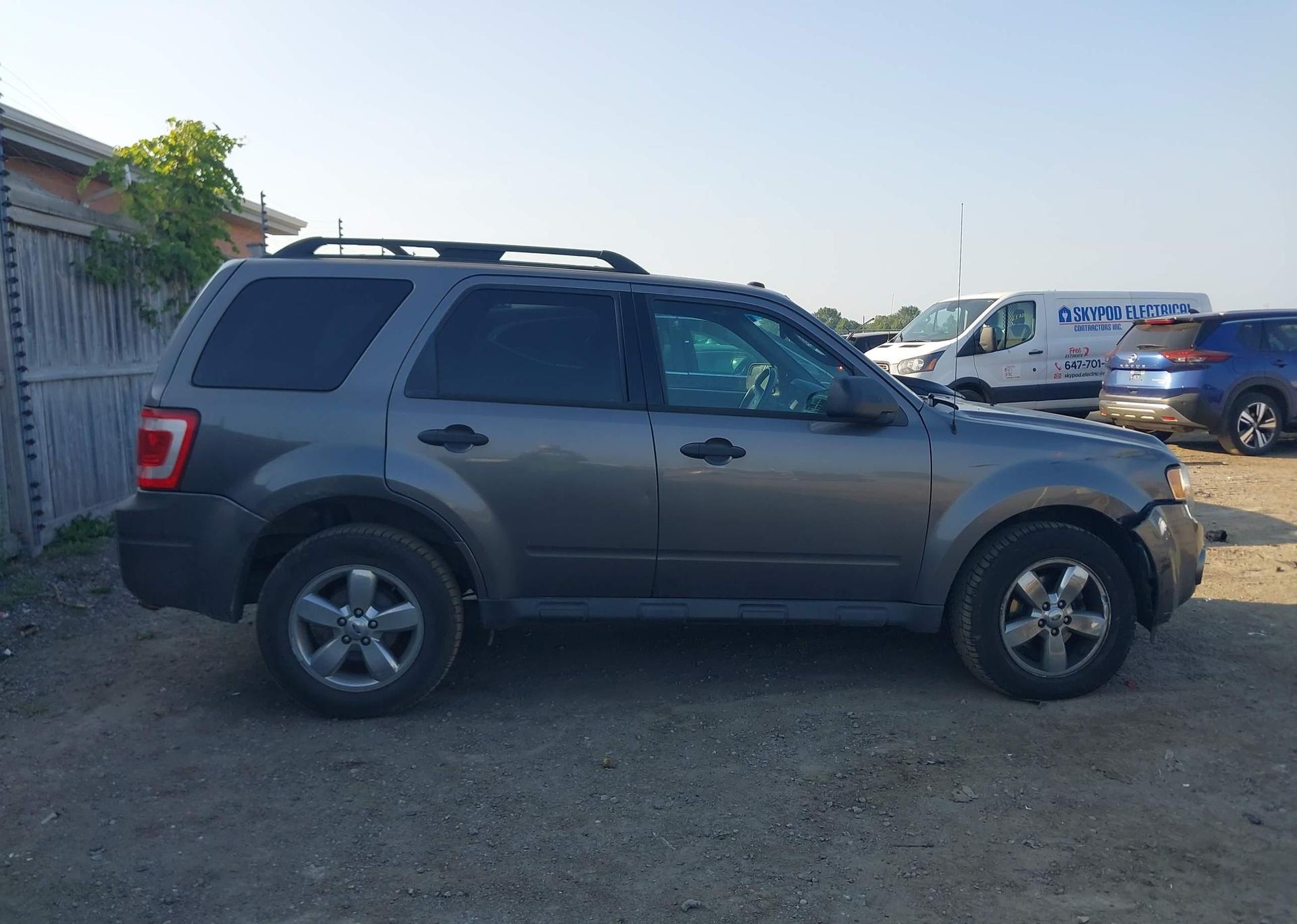 2010 FORD ESCAPE XLT