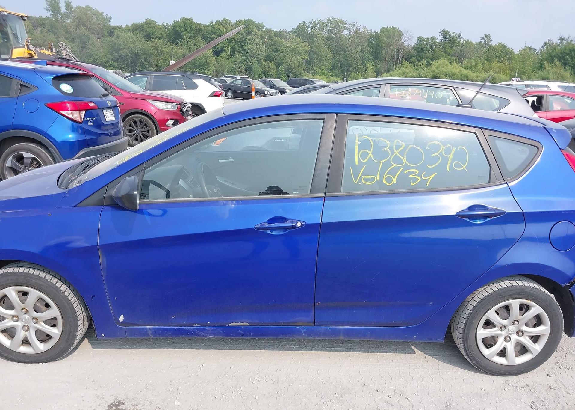 2012 HYUNDAI ACCENT GLS