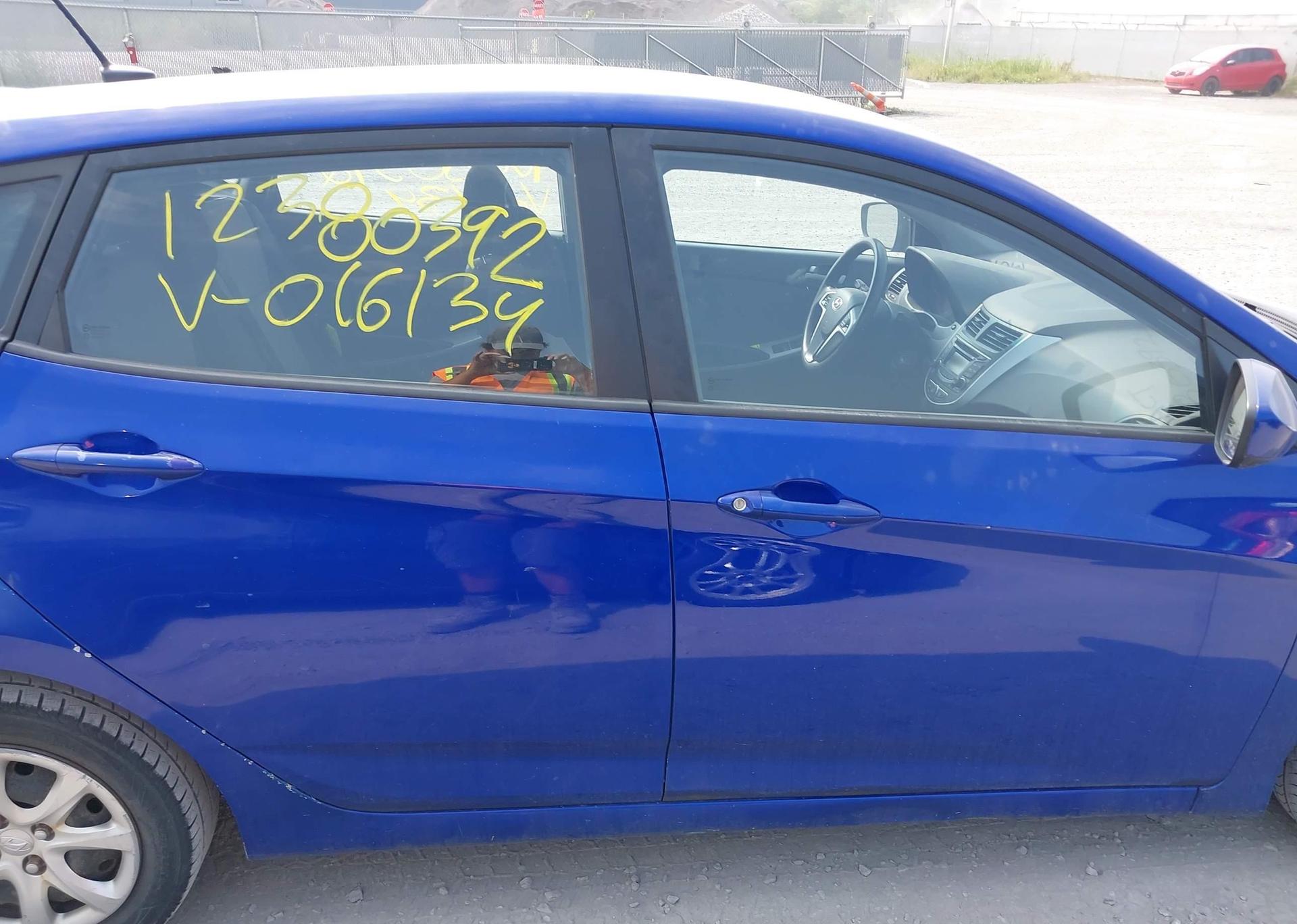 2012 HYUNDAI ACCENT GLS