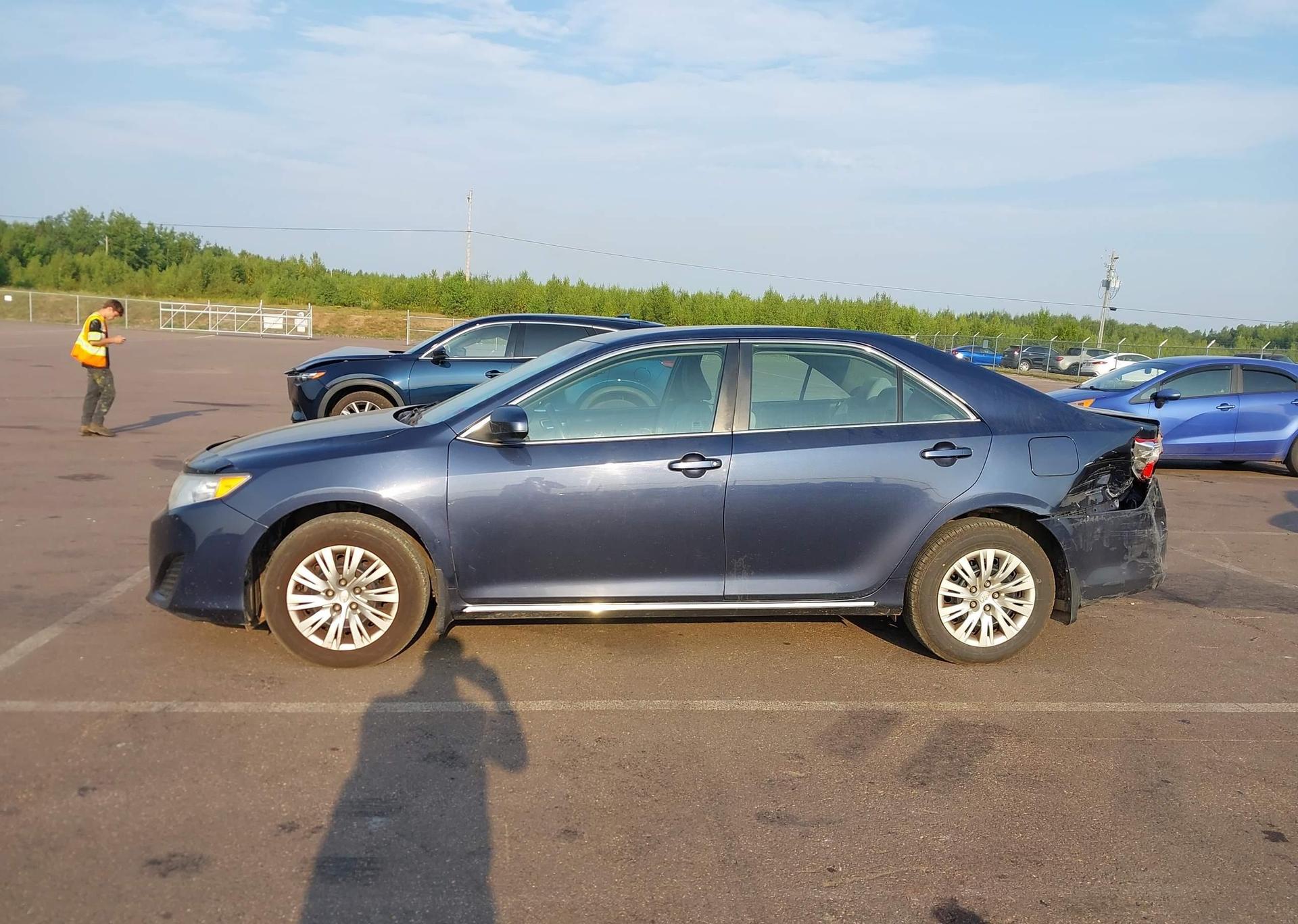 2014 TOYOTA CAMRY LE