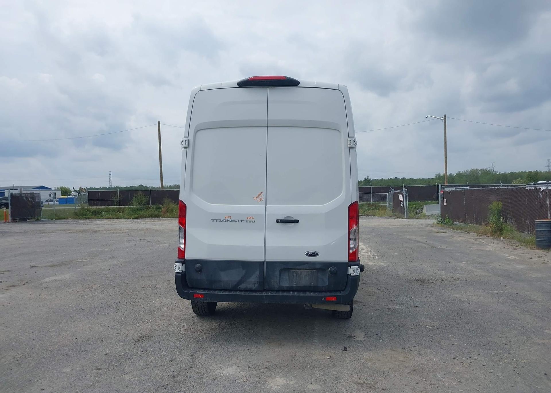 2024 FORD transit t-250