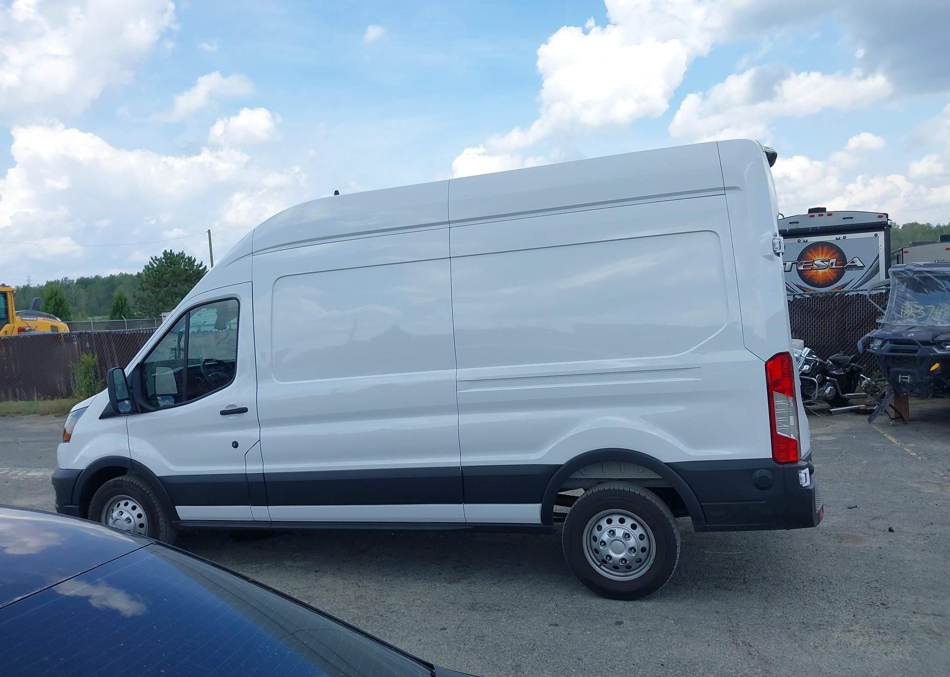 2025 FORD transit t-250