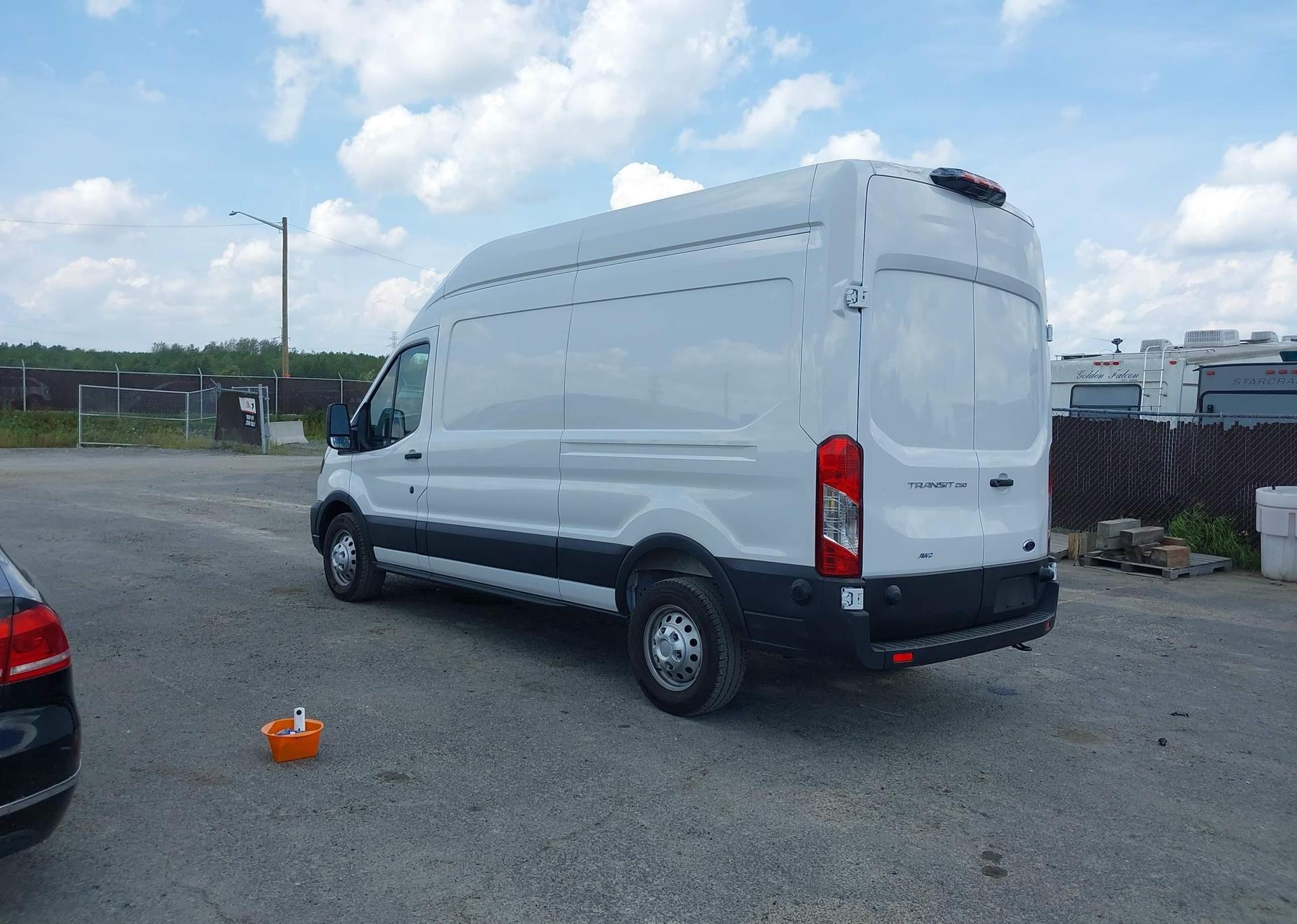 2025 FORD transit t-250