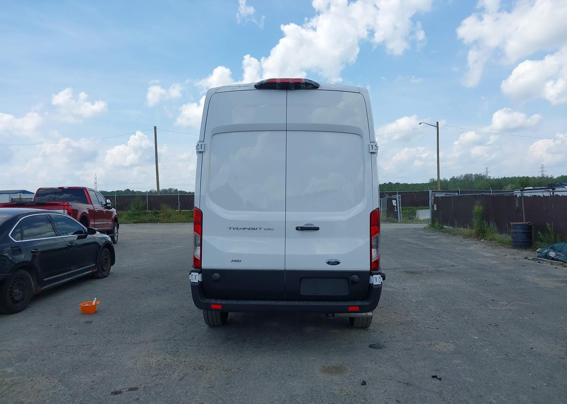 2025 FORD transit t-250