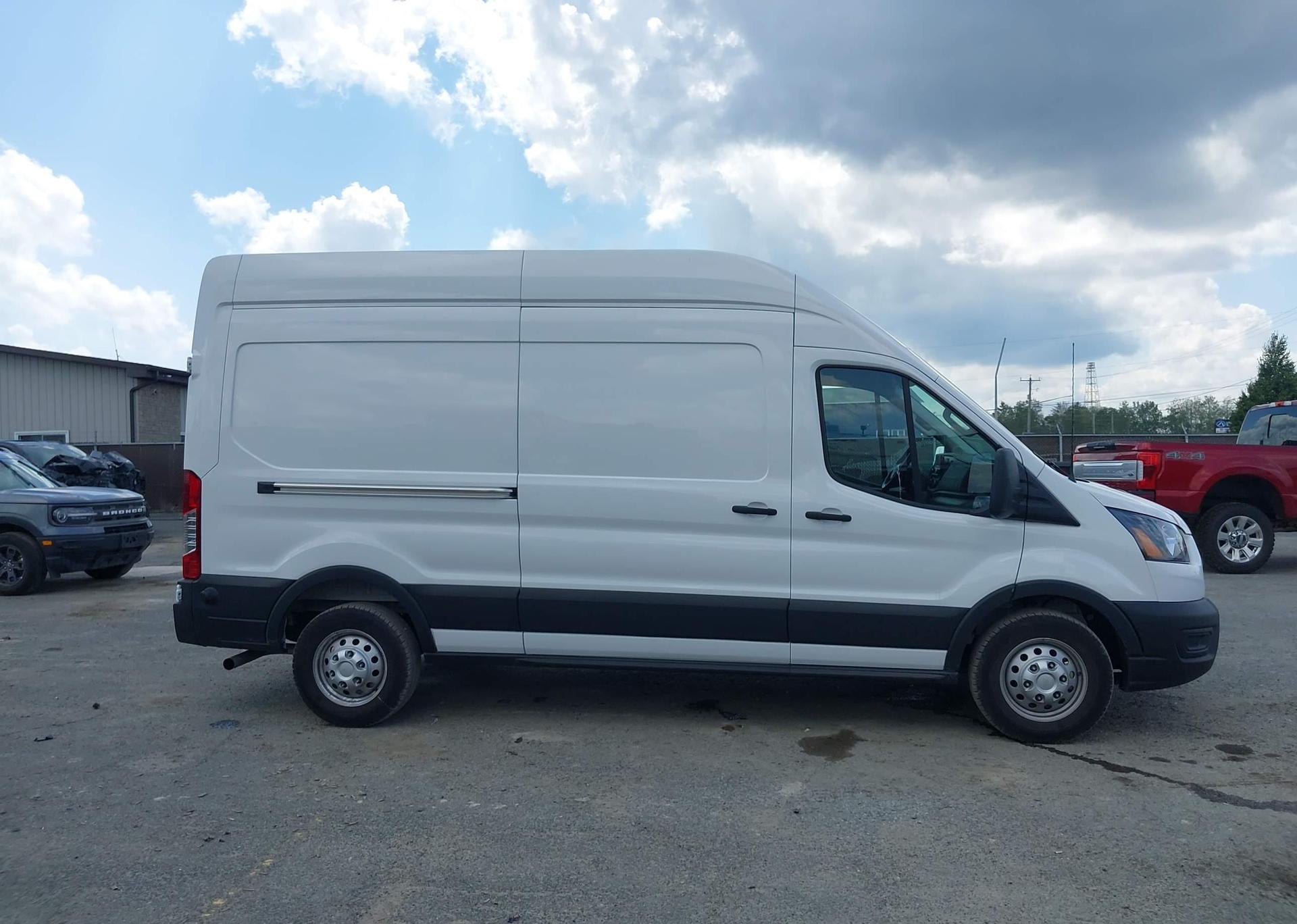 2025 FORD transit t-250