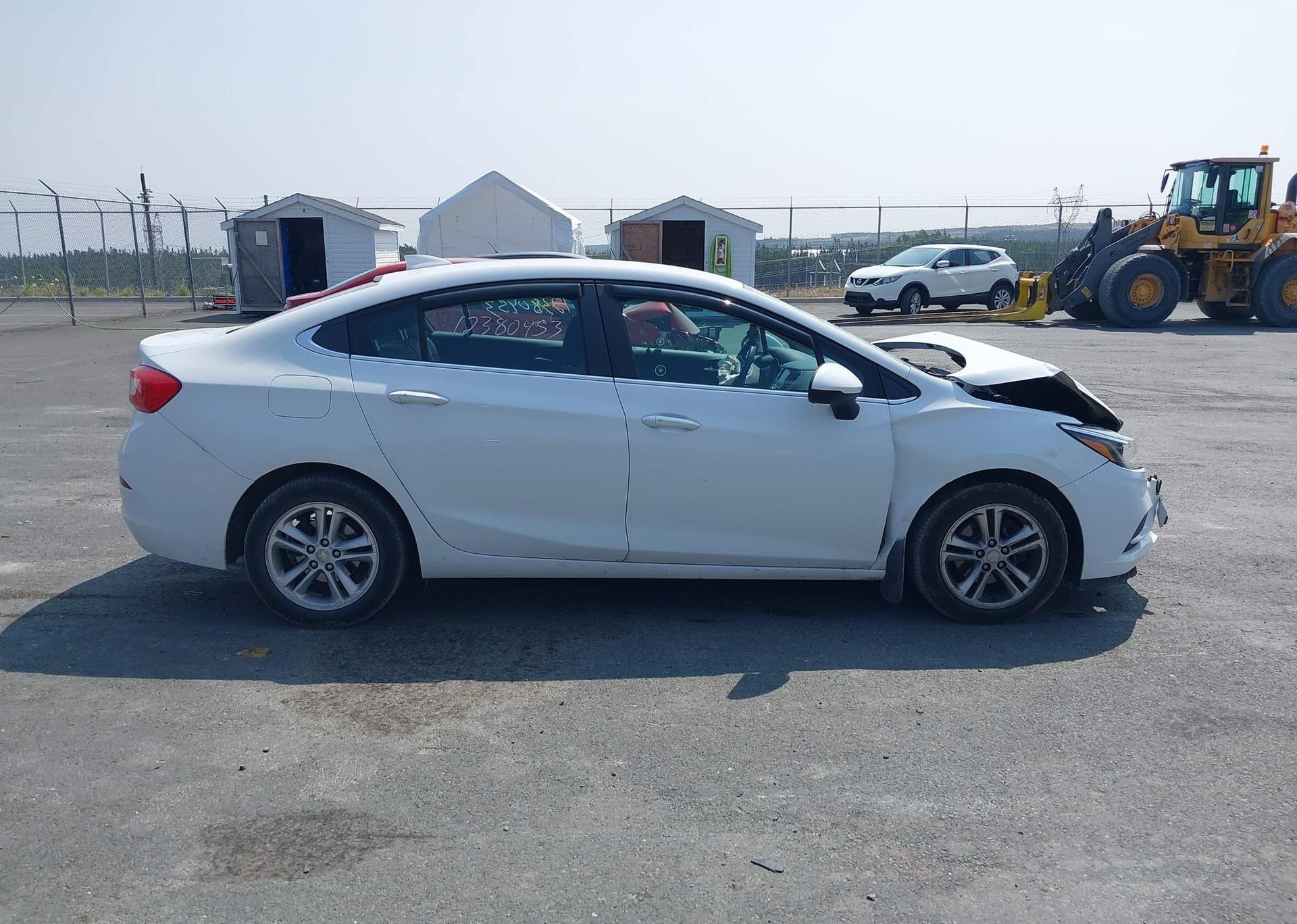 2016 CHEVROLET CRUZE LT