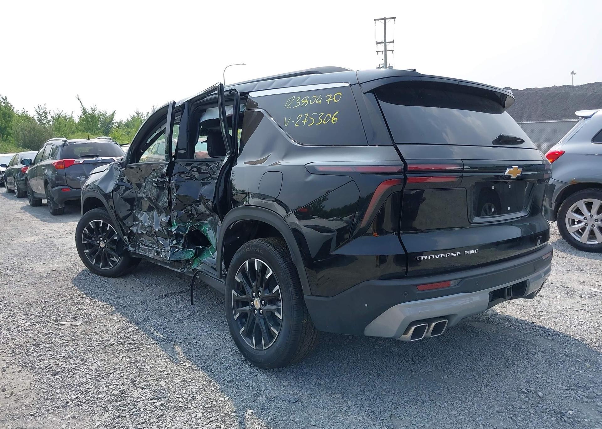 2025 CHEVROLET TRAVERSE LT
