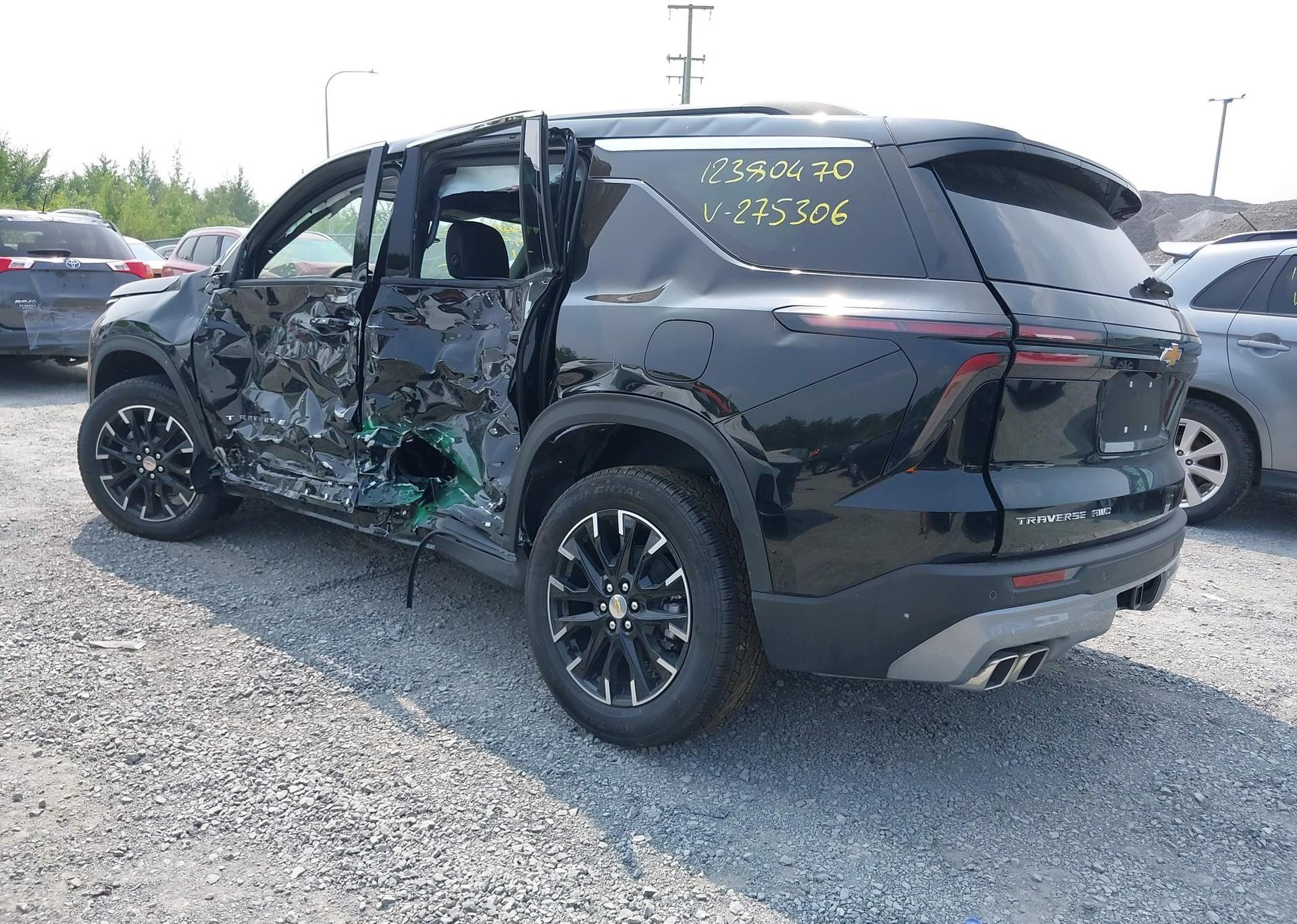 2025 CHEVROLET TRAVERSE LT