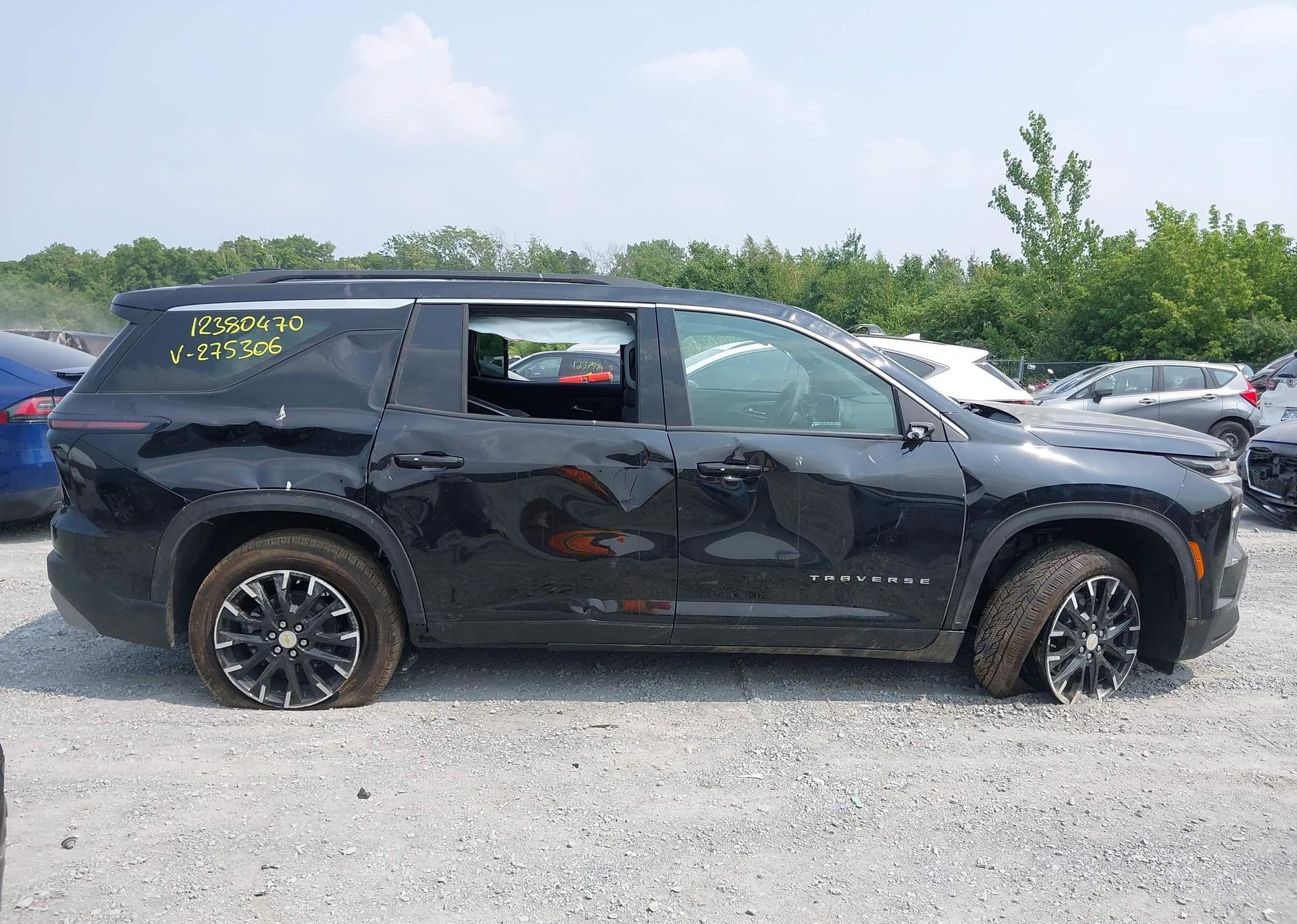 2025 CHEVROLET TRAVERSE LT