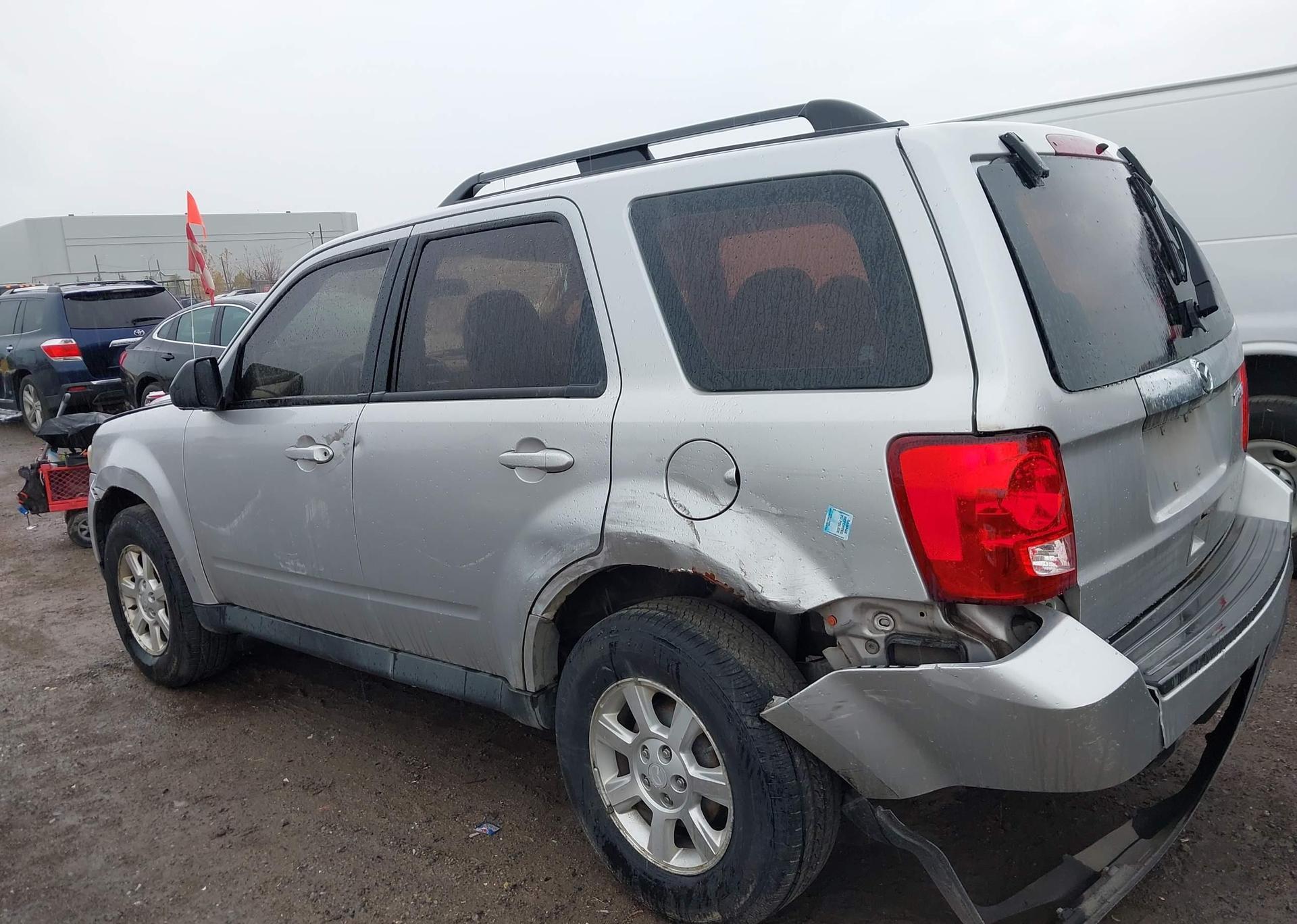 2010 MAZDA TRIBUTE I