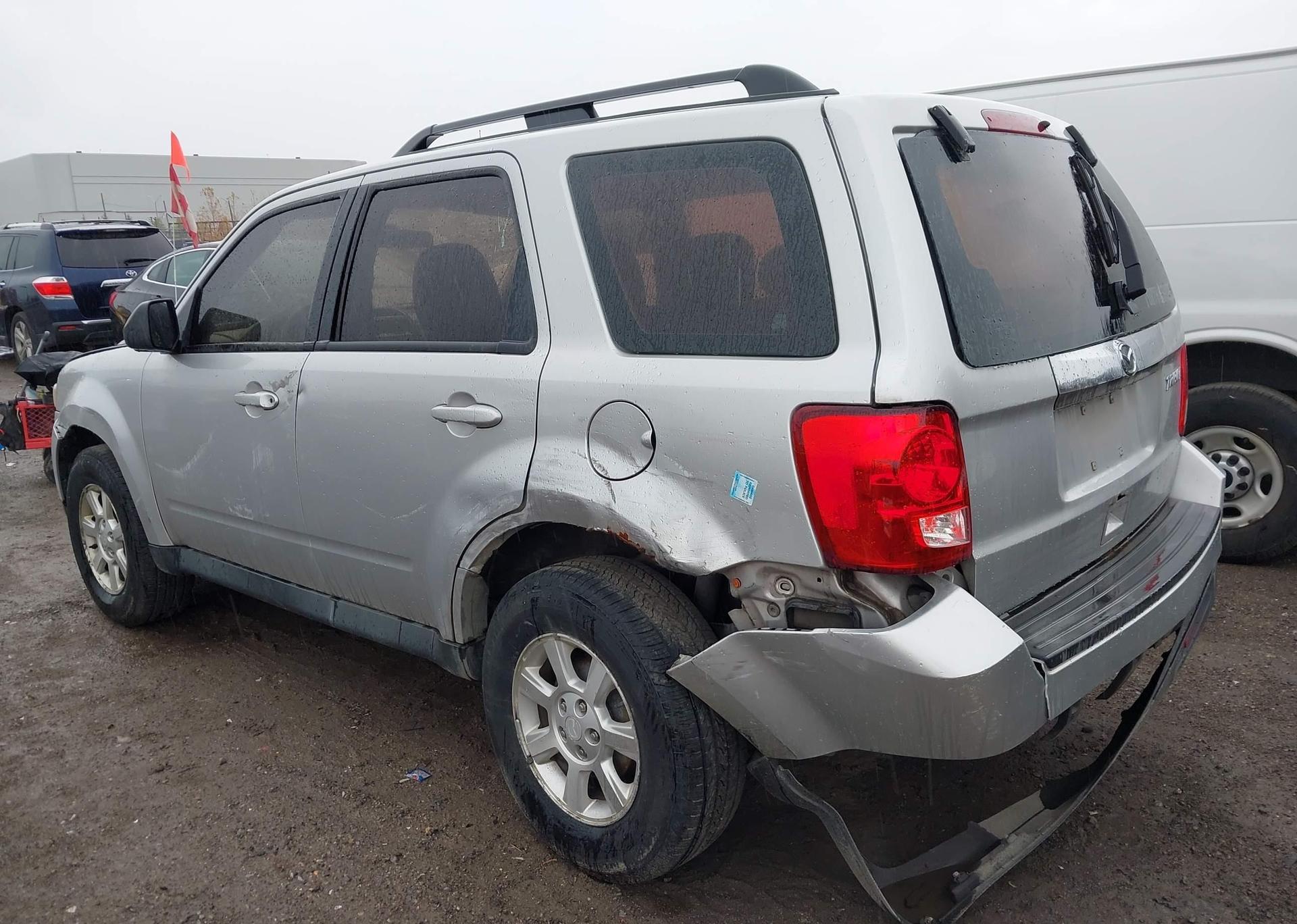 2010 MAZDA TRIBUTE I