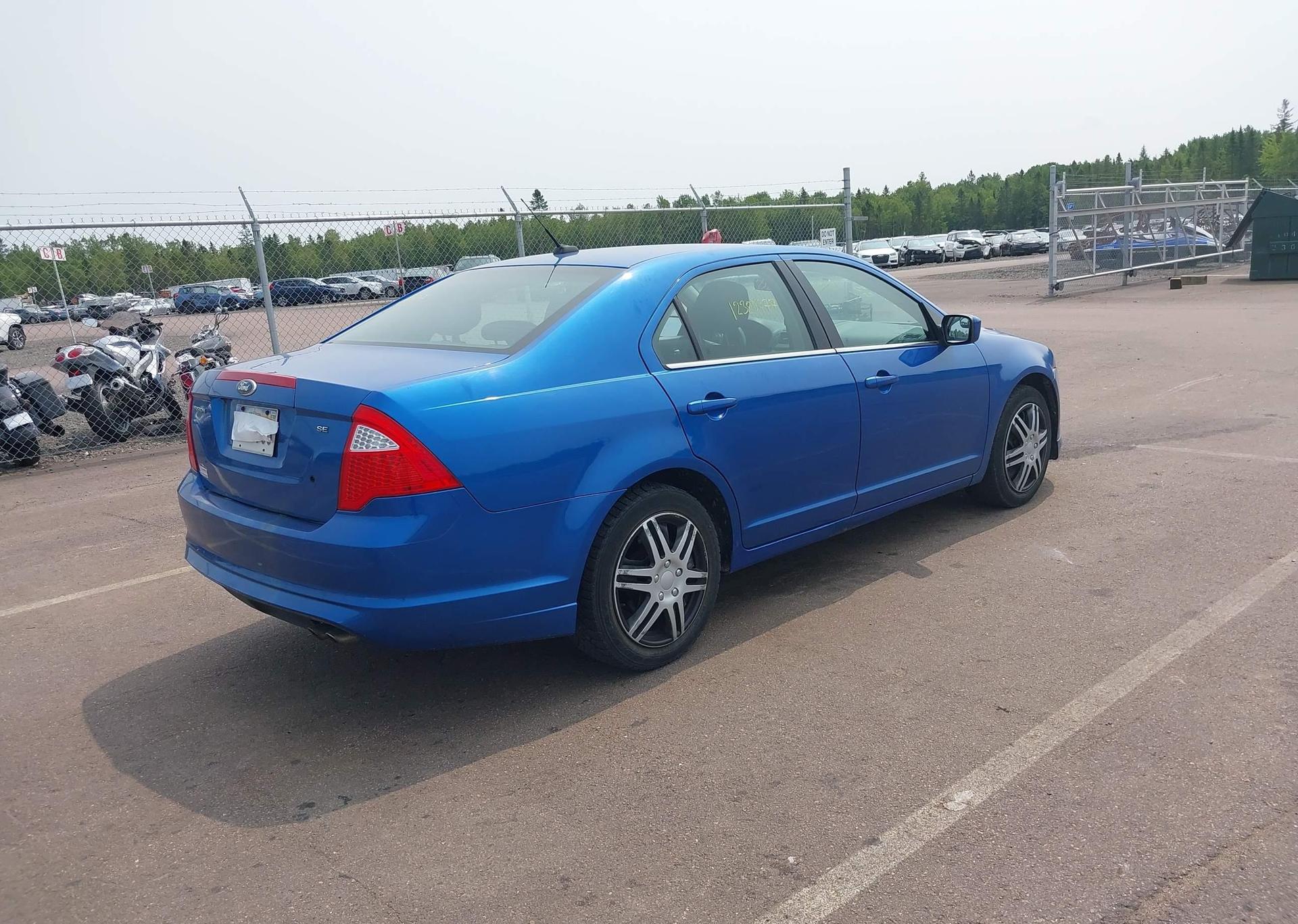 2011 FORD FUSION SE