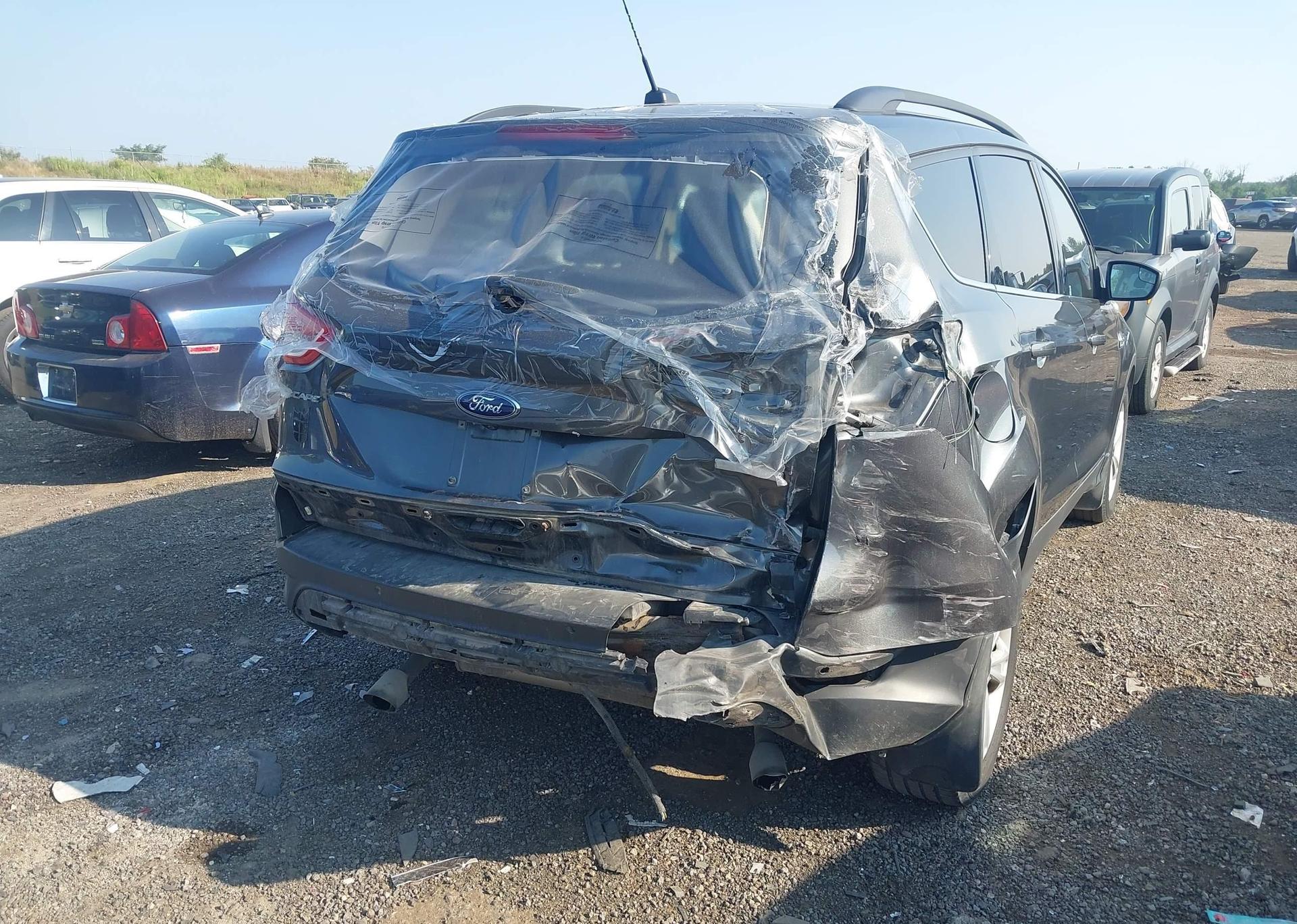 2016 FORD ESCAPE SE